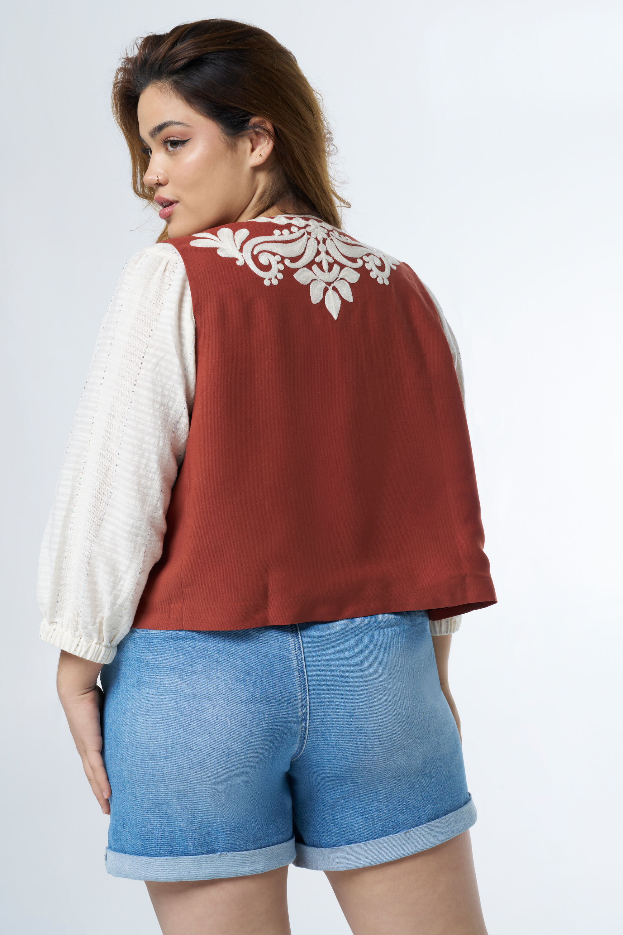 Gilet met borduursels image number 3