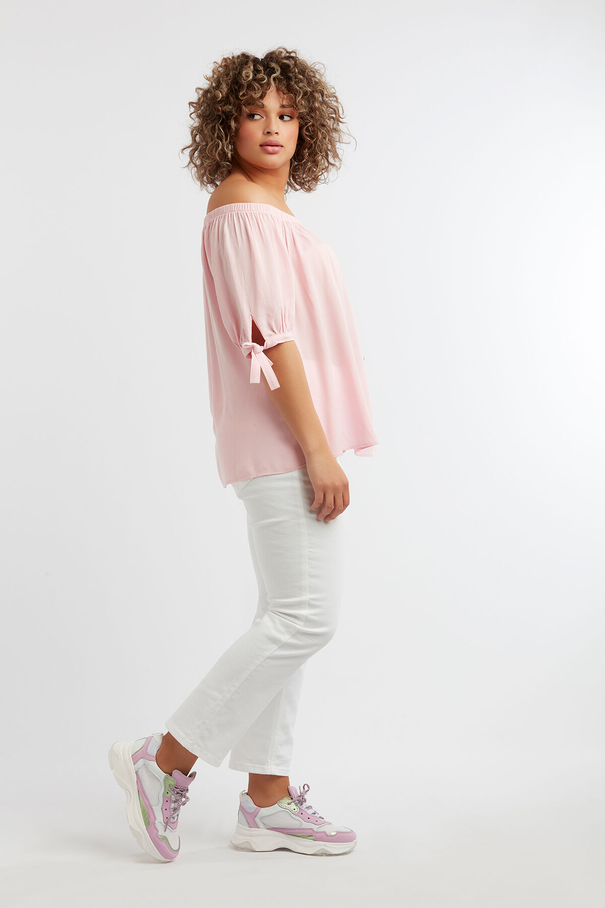Off-shoulder blouse  image number 3