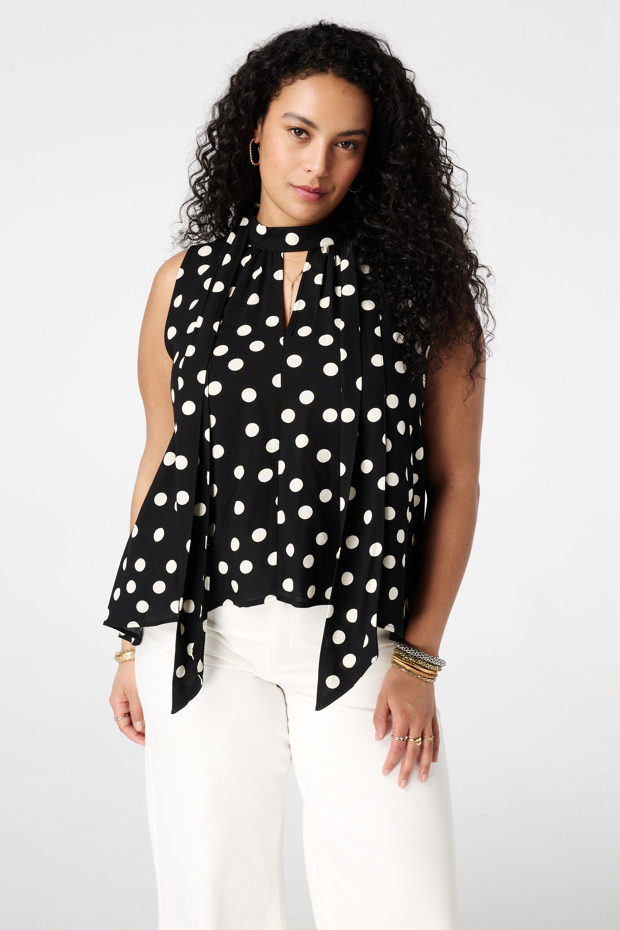 Polka dot blouse met sjaaltje