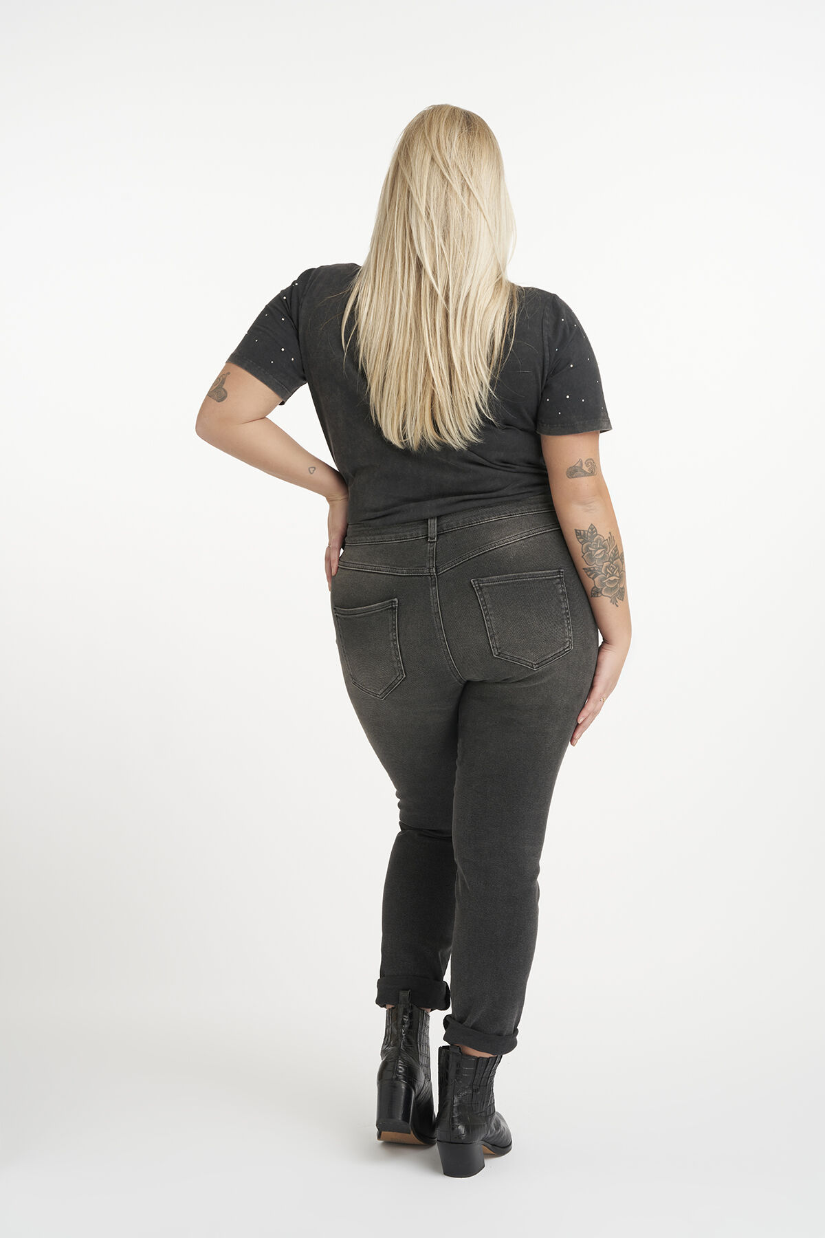 Jeans met destroyed detail image number 4