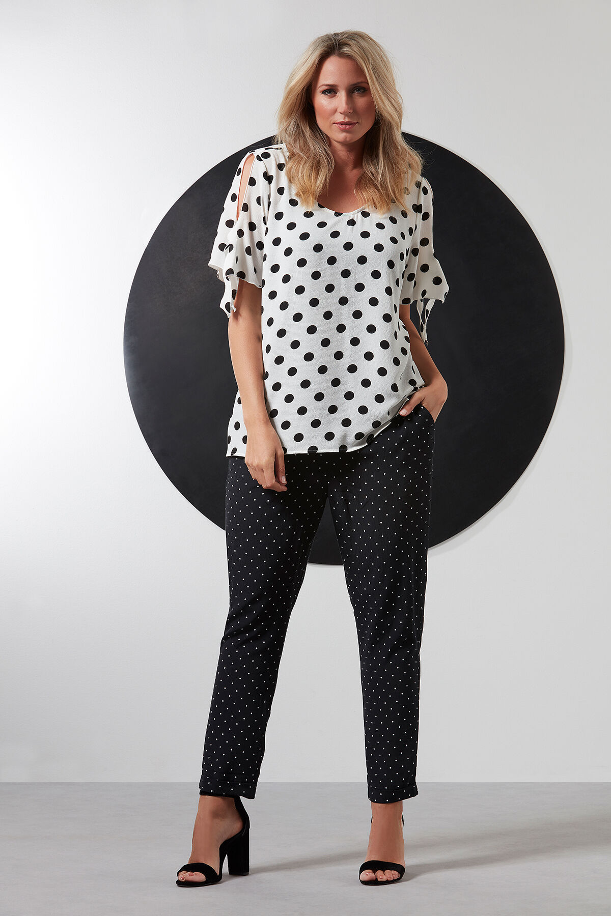 Blouse met stippen image number 5