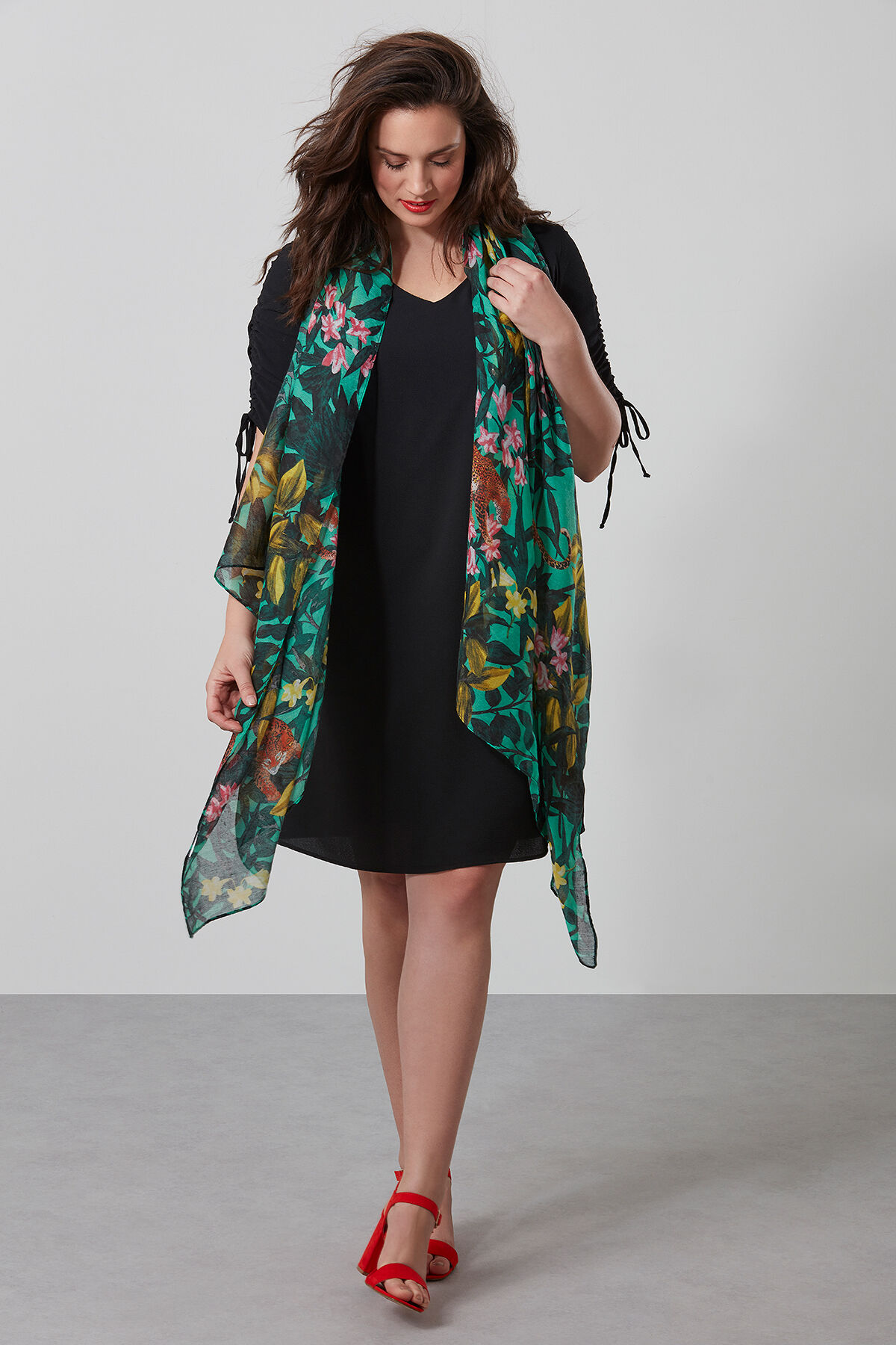 Effen jurk met trekkoord image number 4