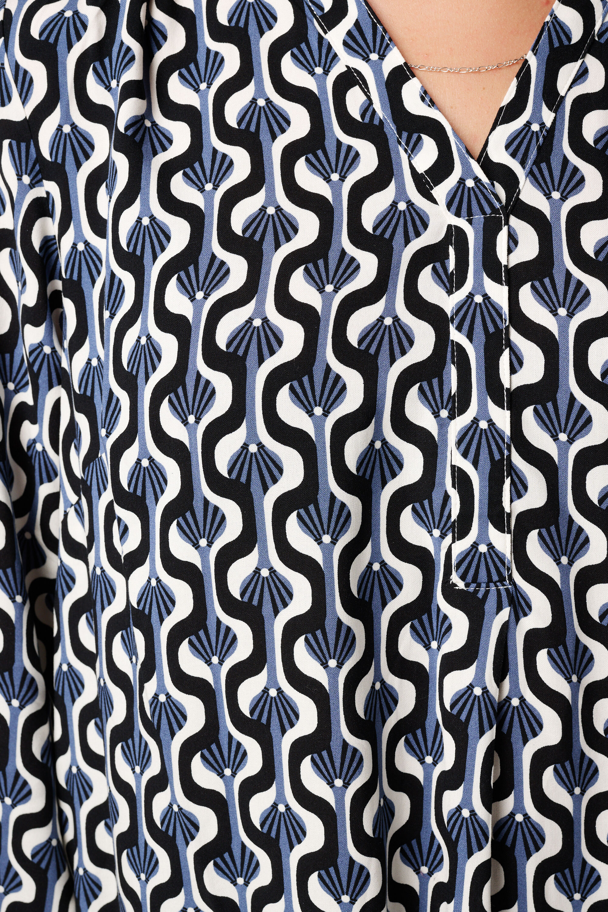 Oversized blouse met print image number 6