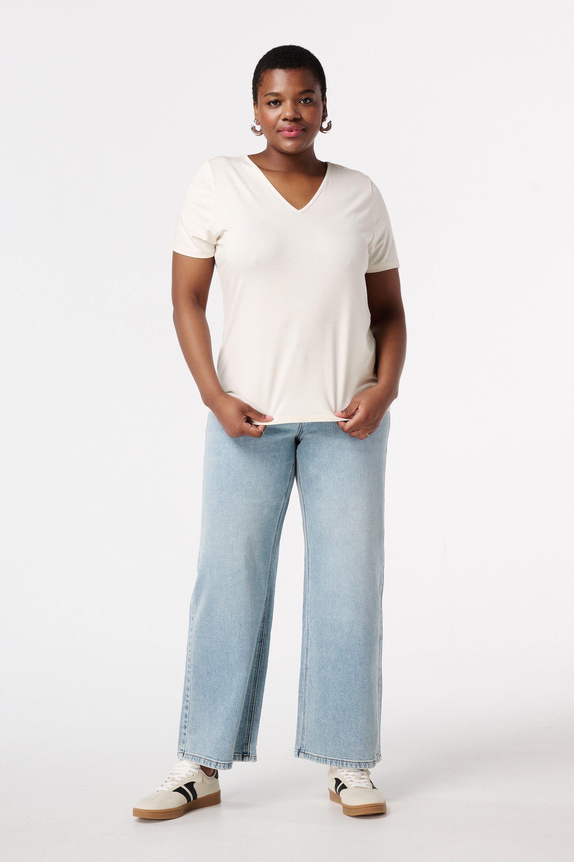 T-shirt met V-hals image number 5