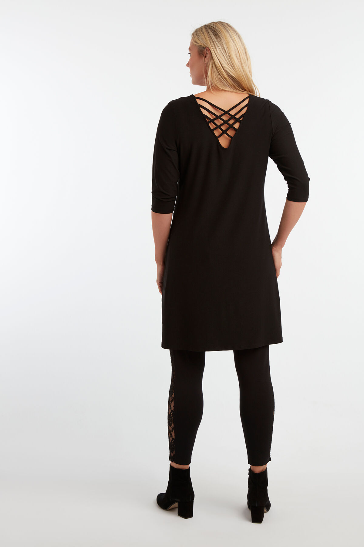 Tuniekjurk image number 4