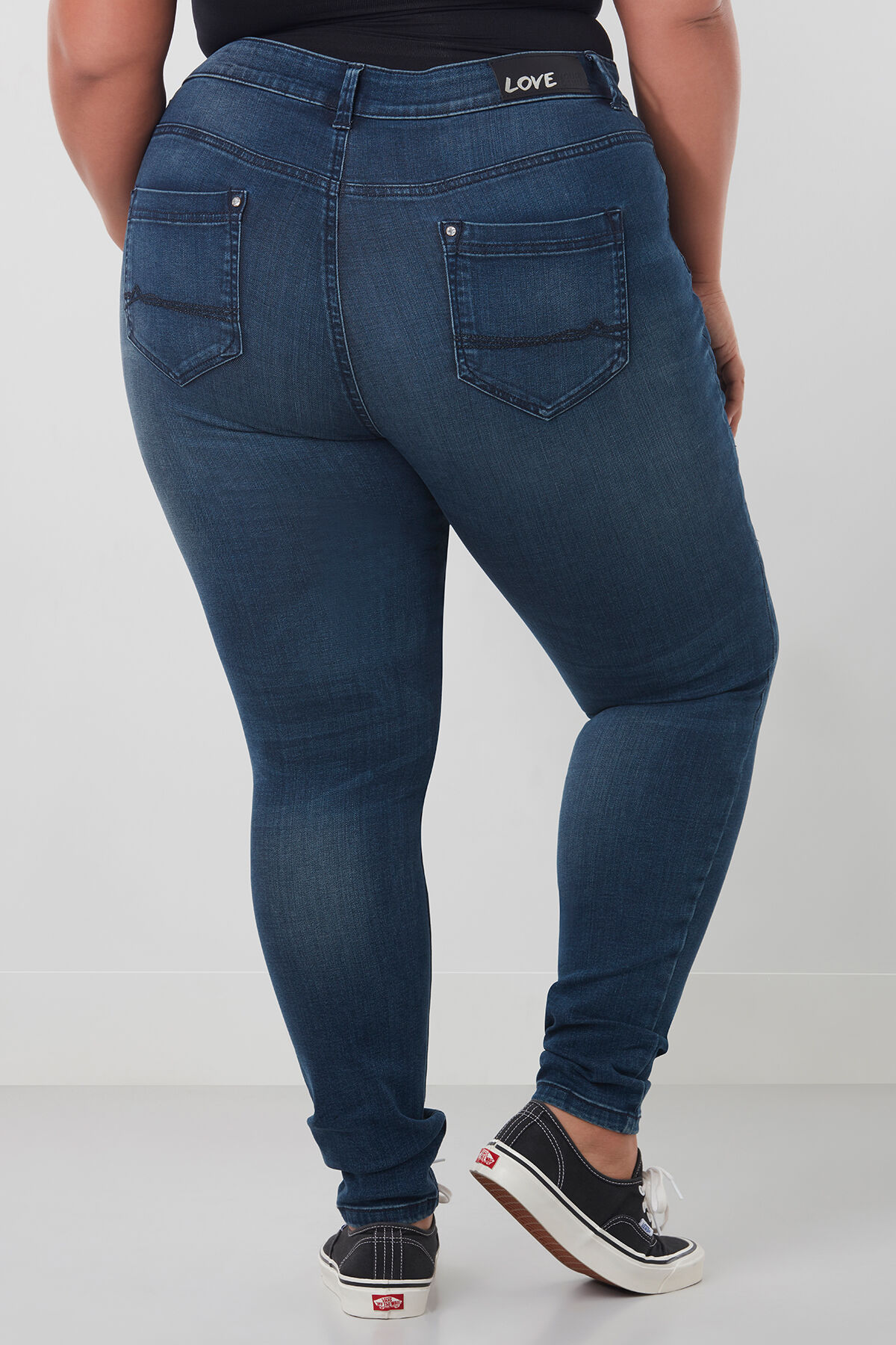 Skinny leg jeans SHAPING image number 3