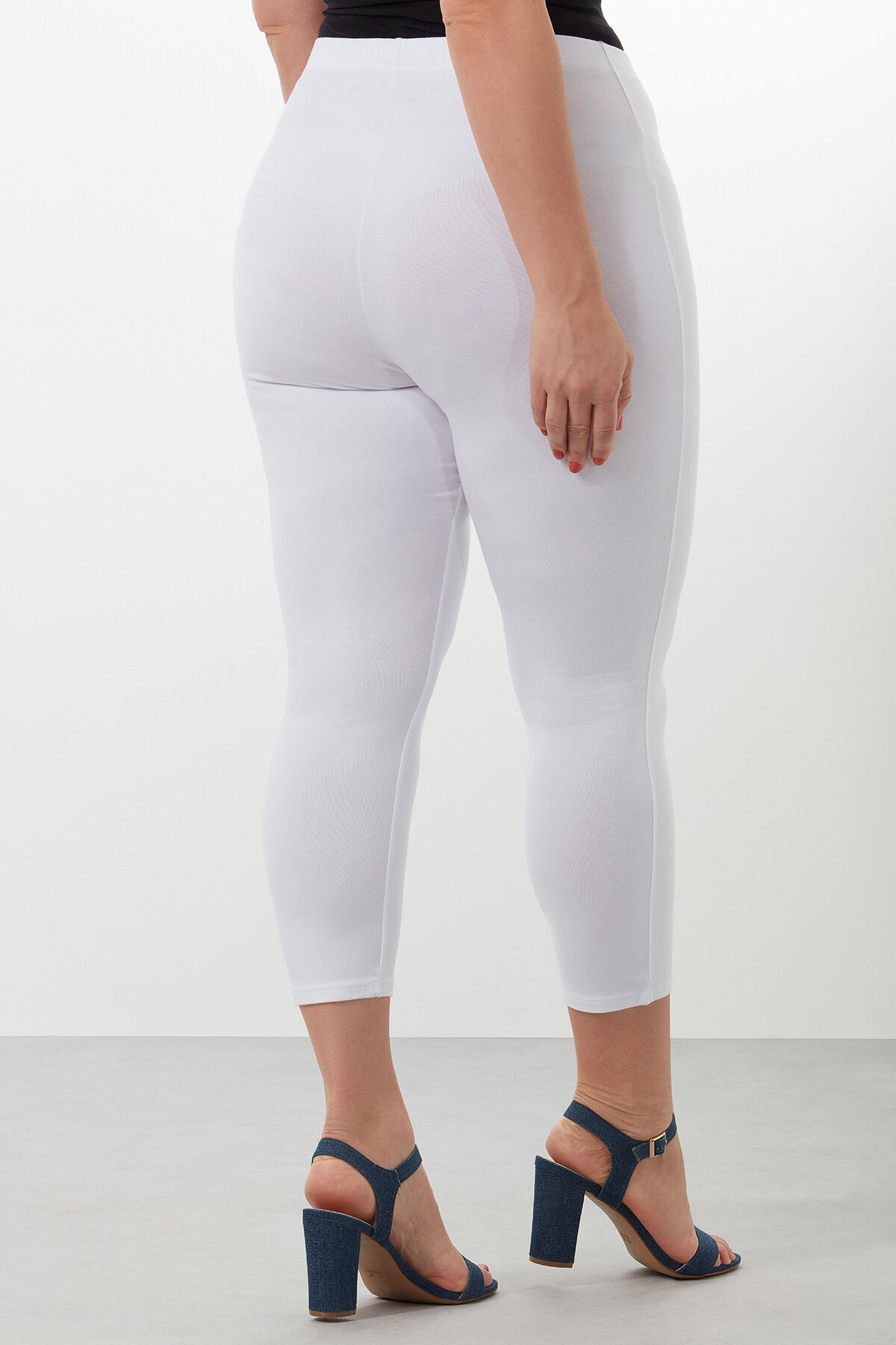 Capri legging image number 3