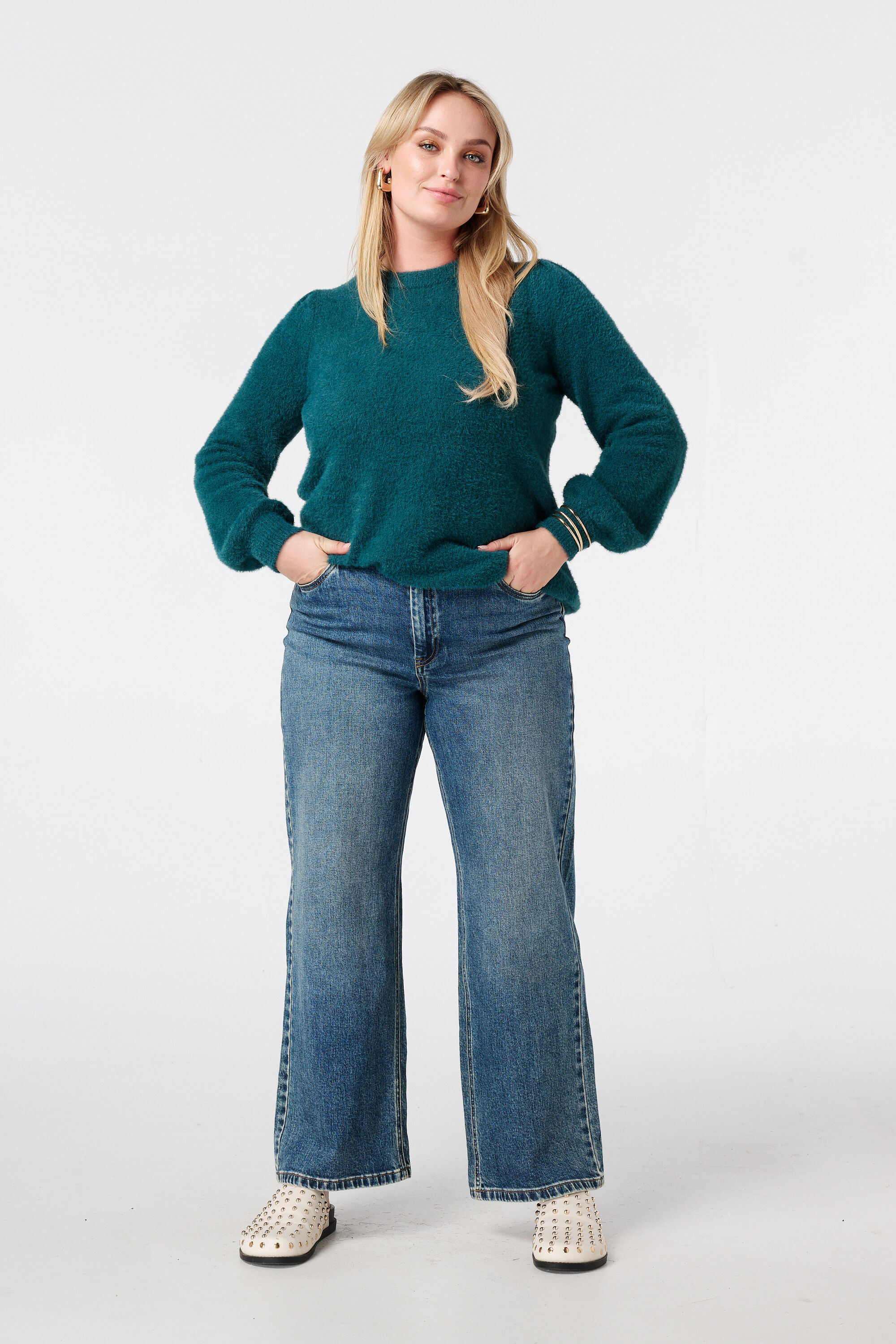 Gebreide trui van zachte garen image number 5