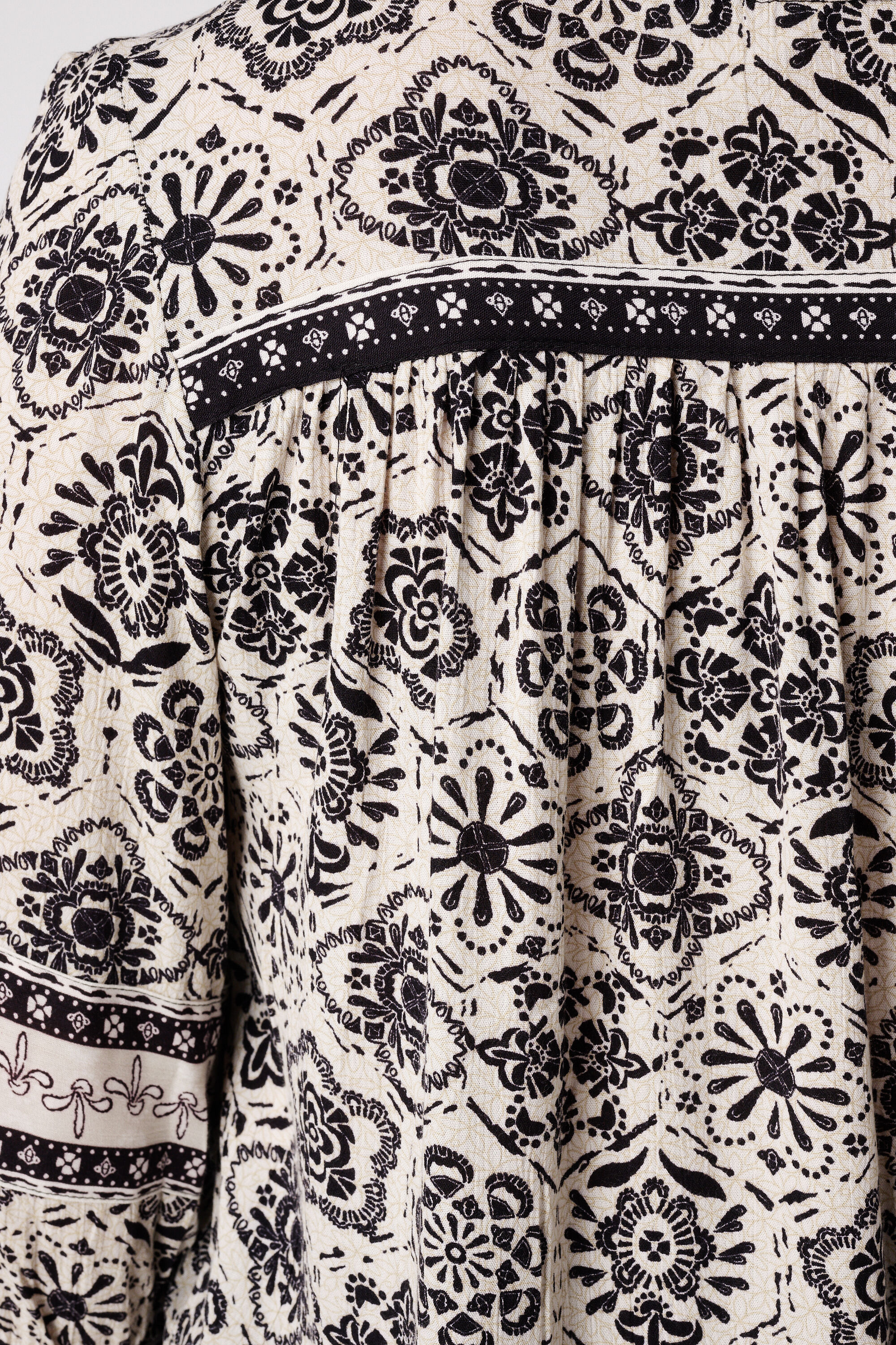 Blouse met knoopsluiting image number 6