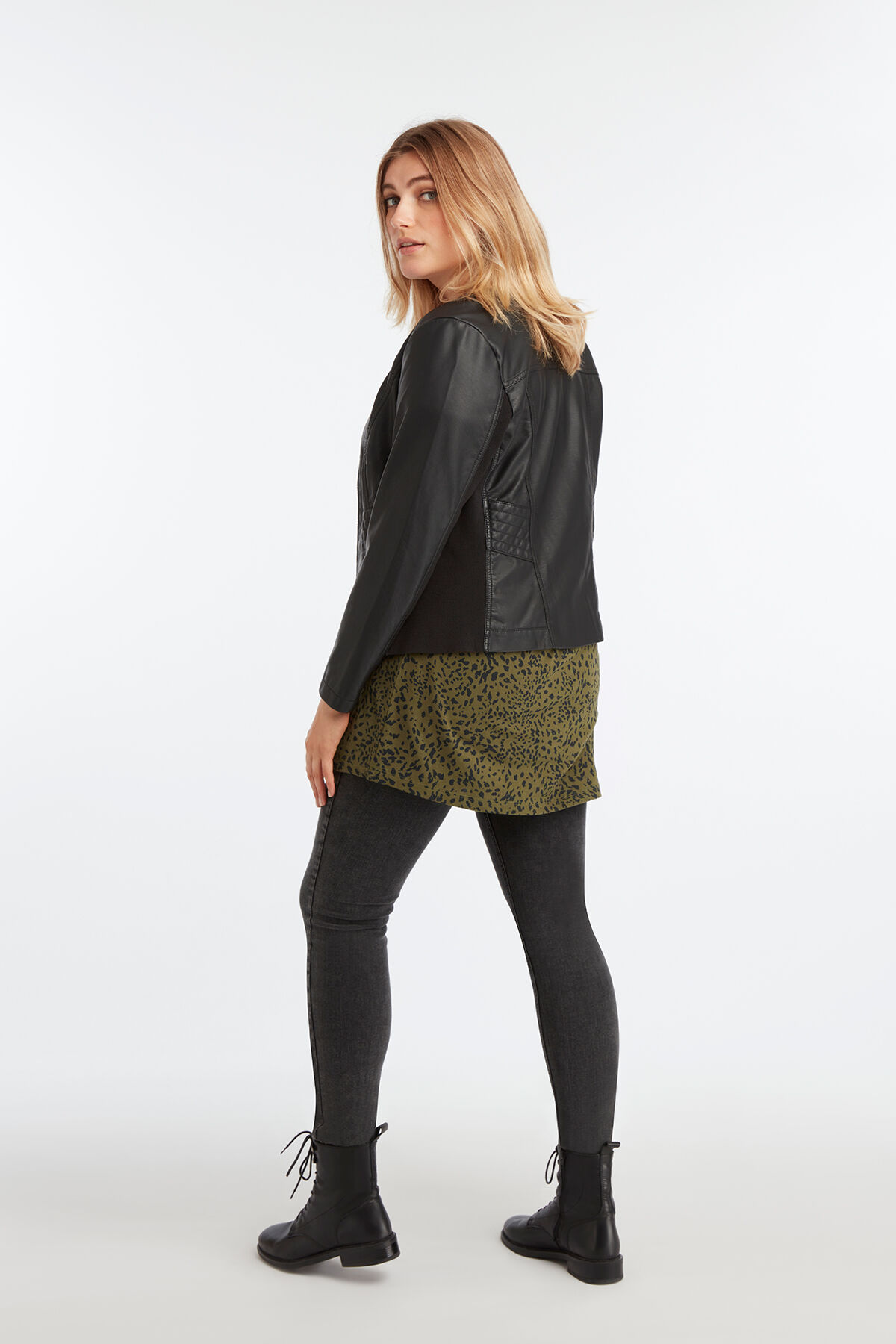 Imitatieleren jasje met ronde halslijn image number 3