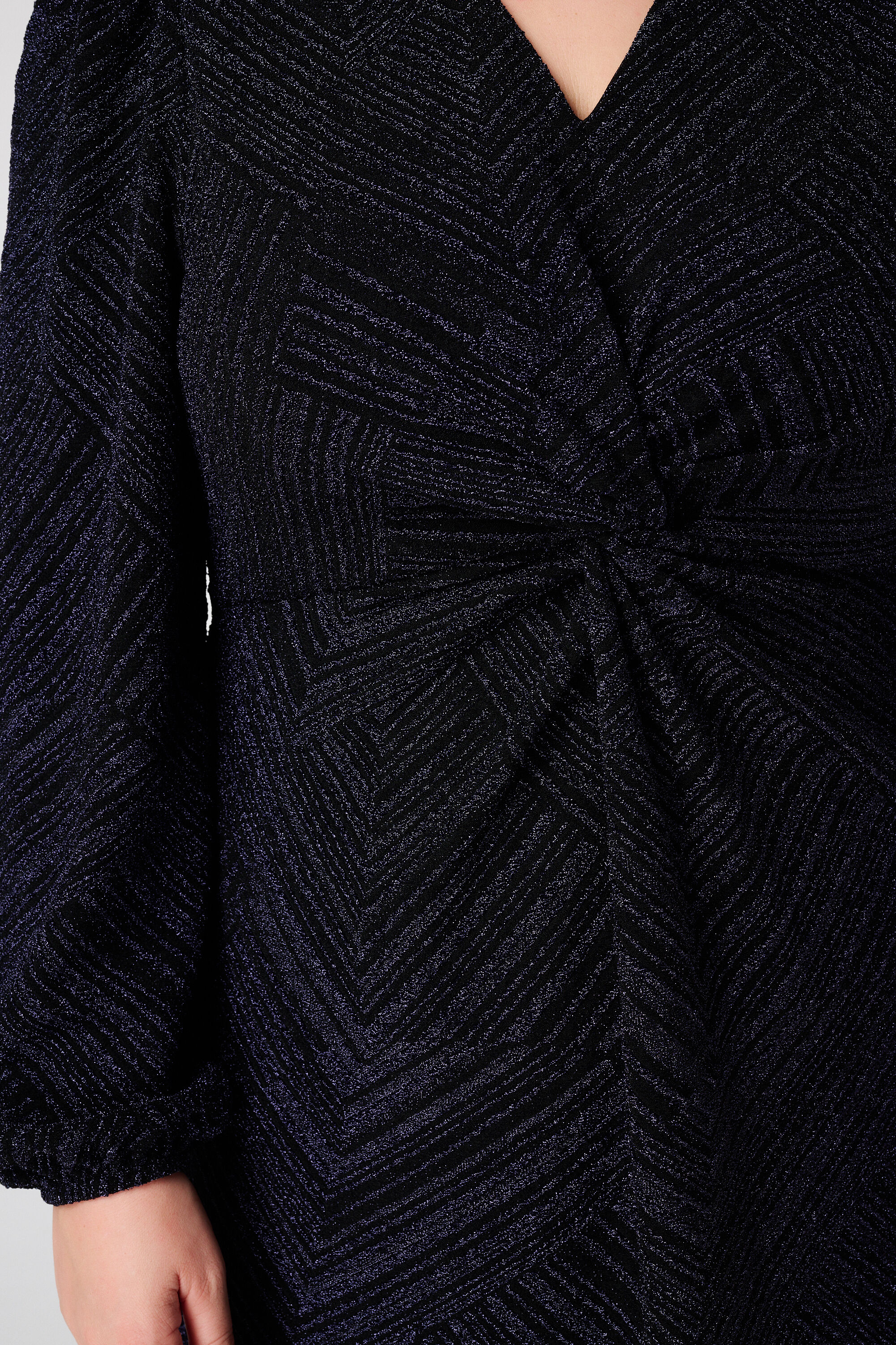 Lurex jurk met knoopdetail image number 6