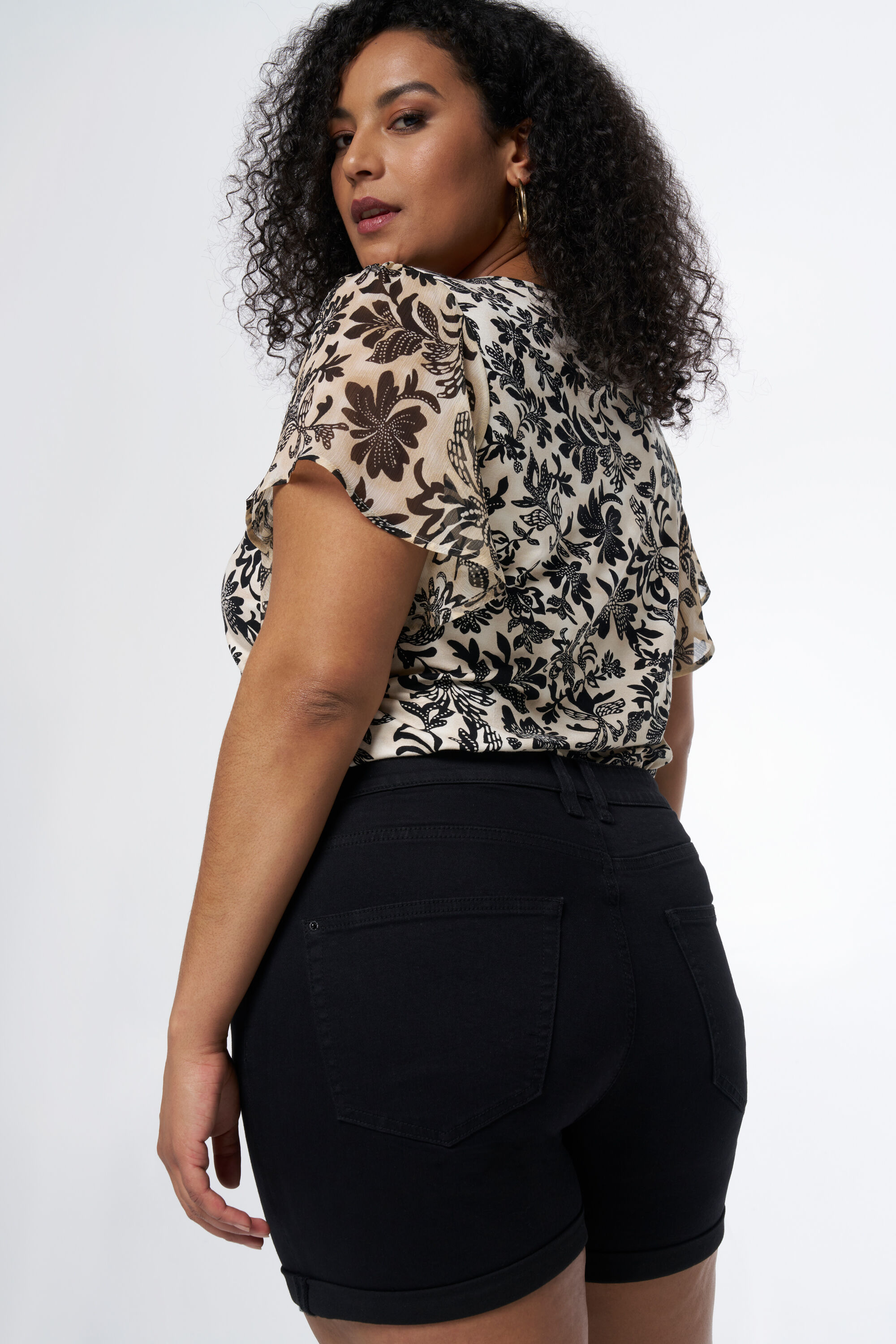 Denim short image number 4