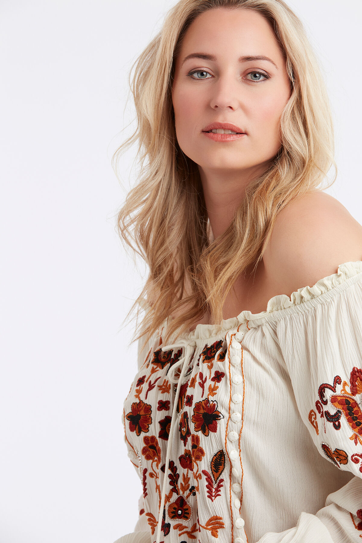 Blouse met embroidery image number 3