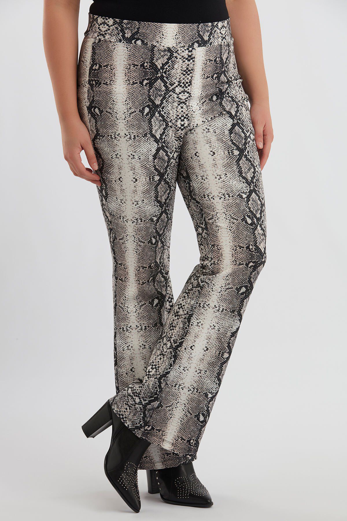 Broek met slangenprint image number 4