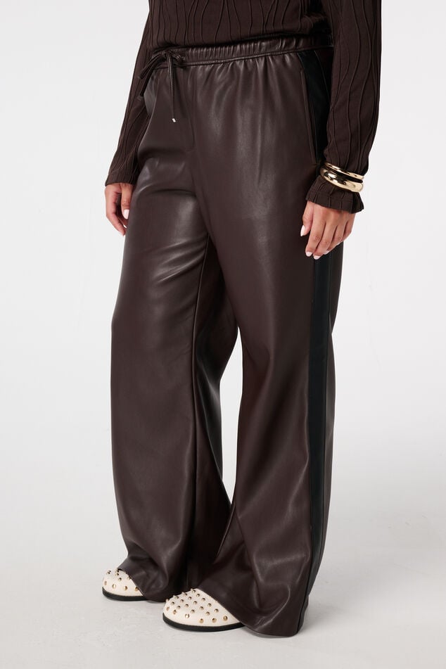 Wide leg broek met zijstreep van PU image number 5