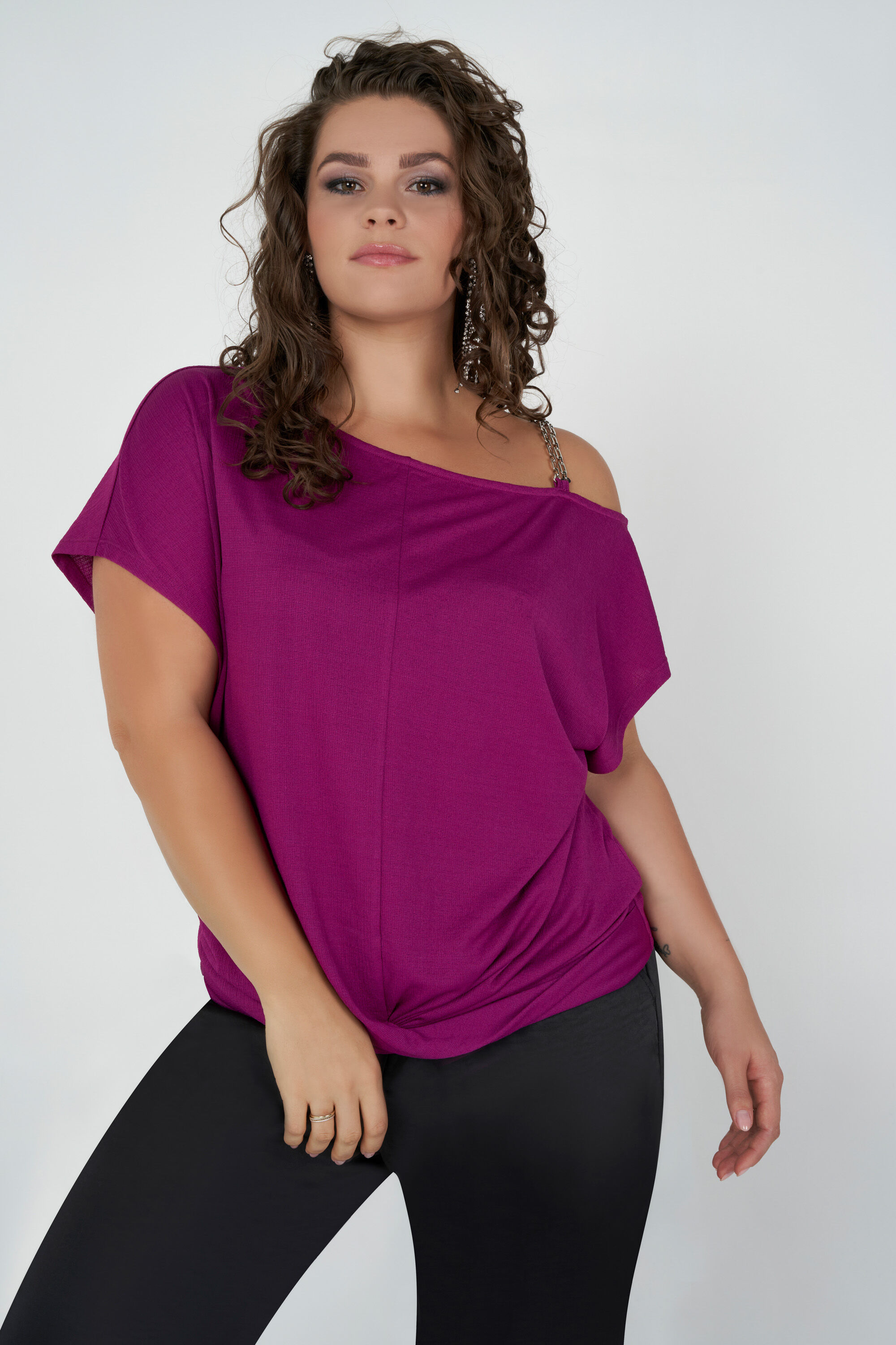 One shoulder top met details image number 6