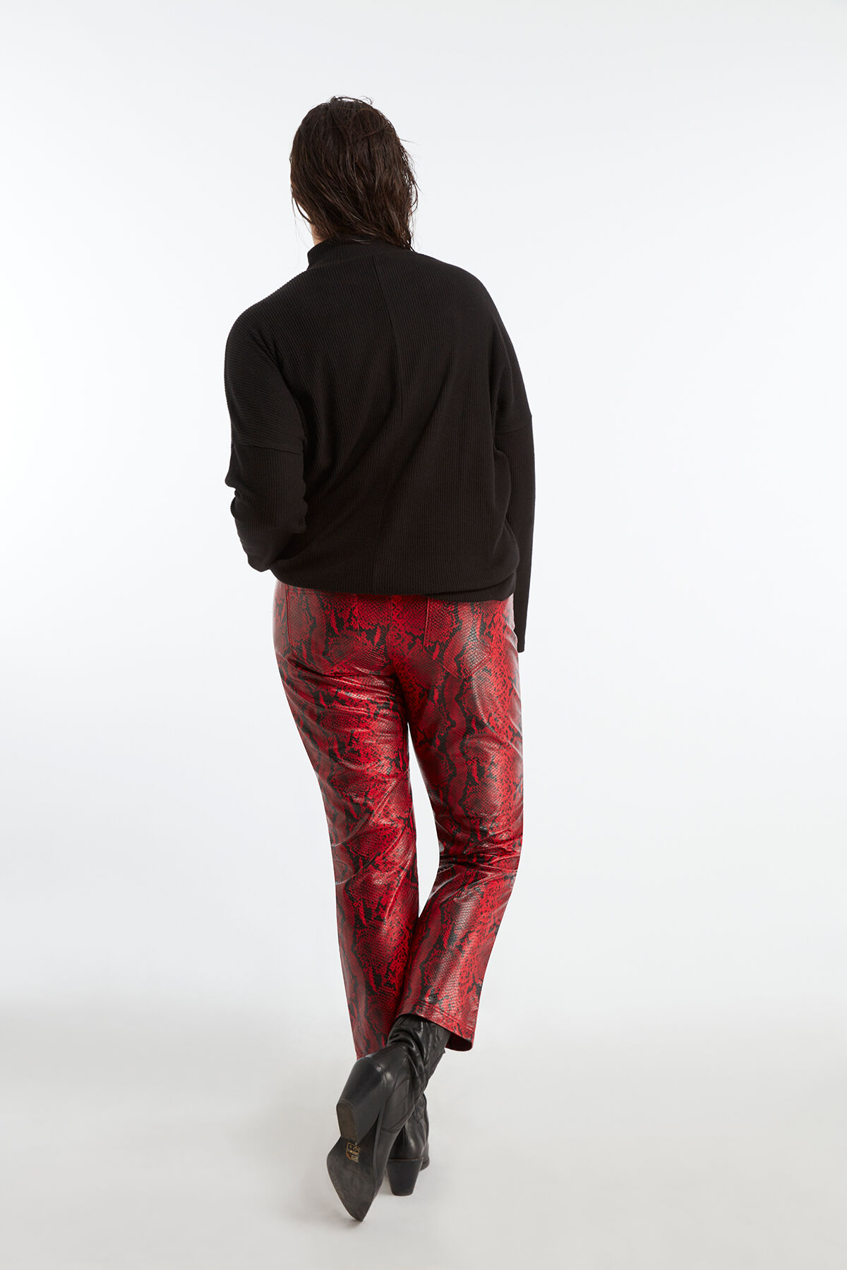Cropped straight leg met slangenprint image number 6