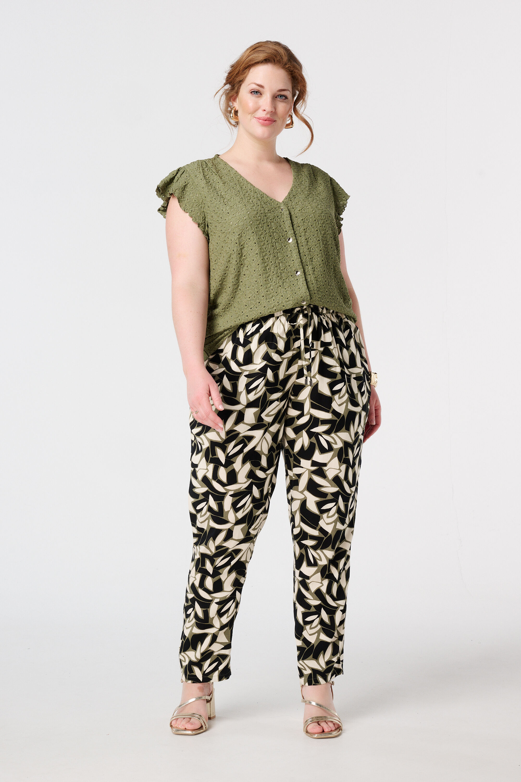Top met crochet details image number 5