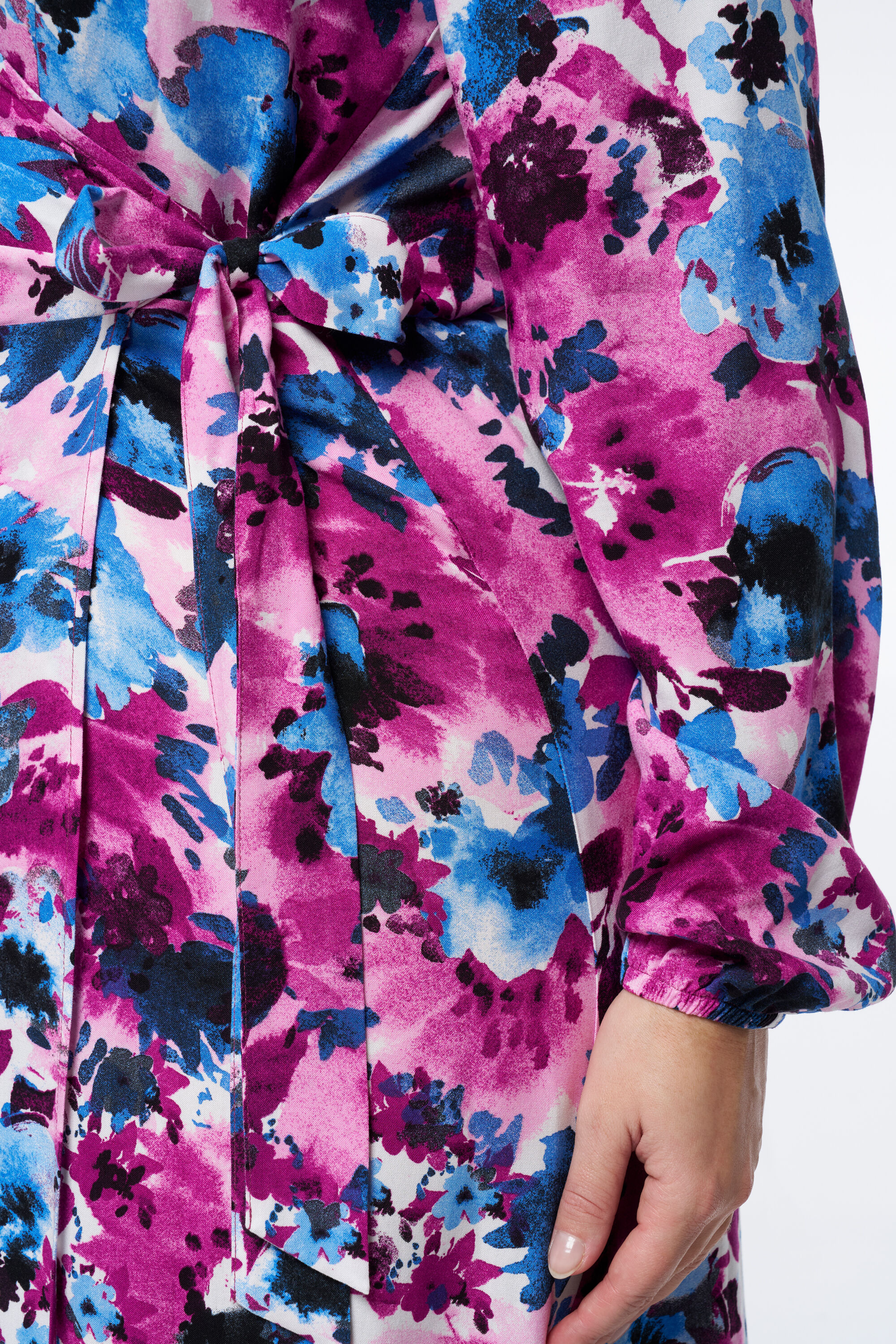 Midi jurk met satijnen look en print image number 4