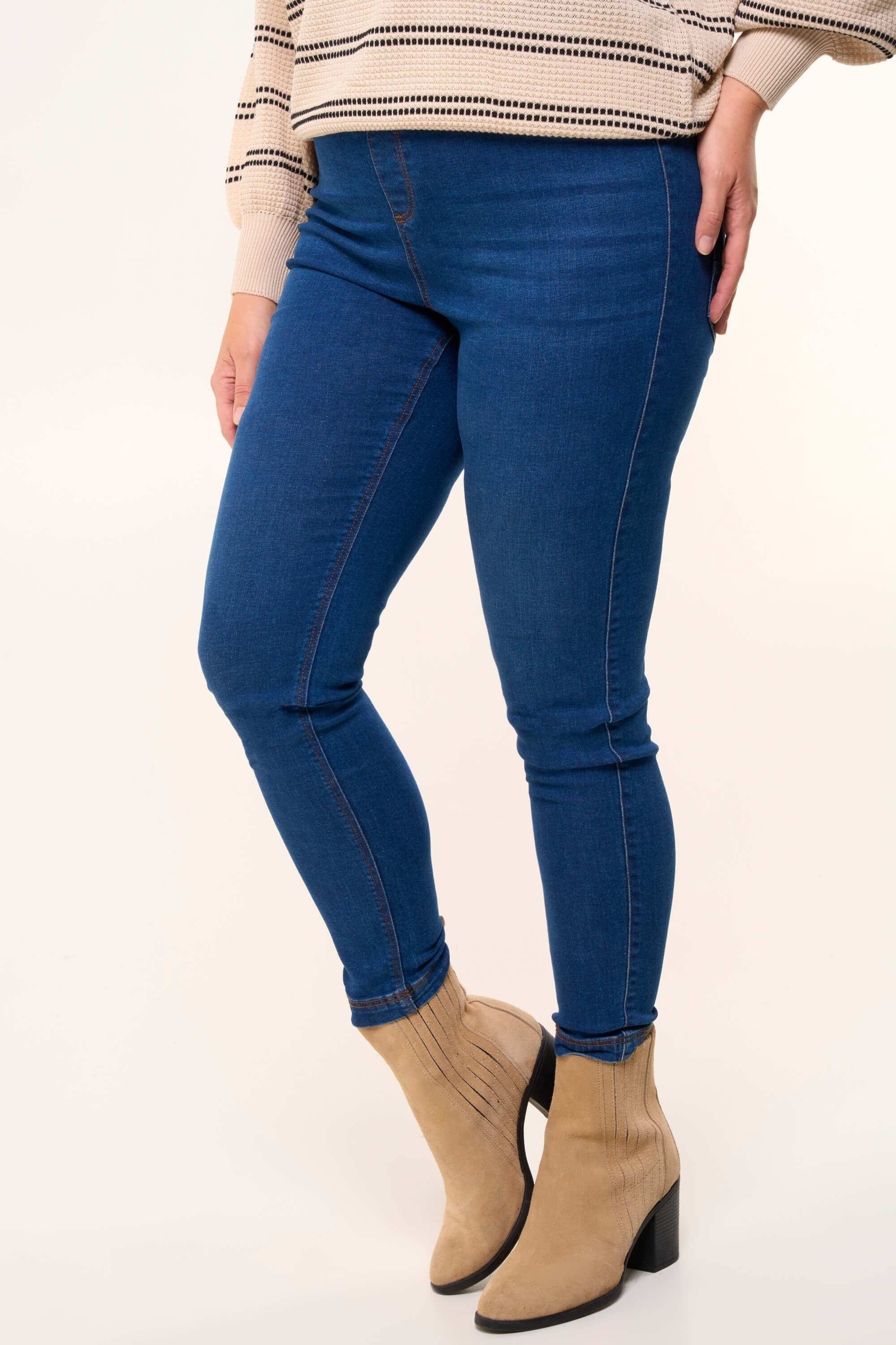 Slim fit 30 inch tregging POPPY image number 4