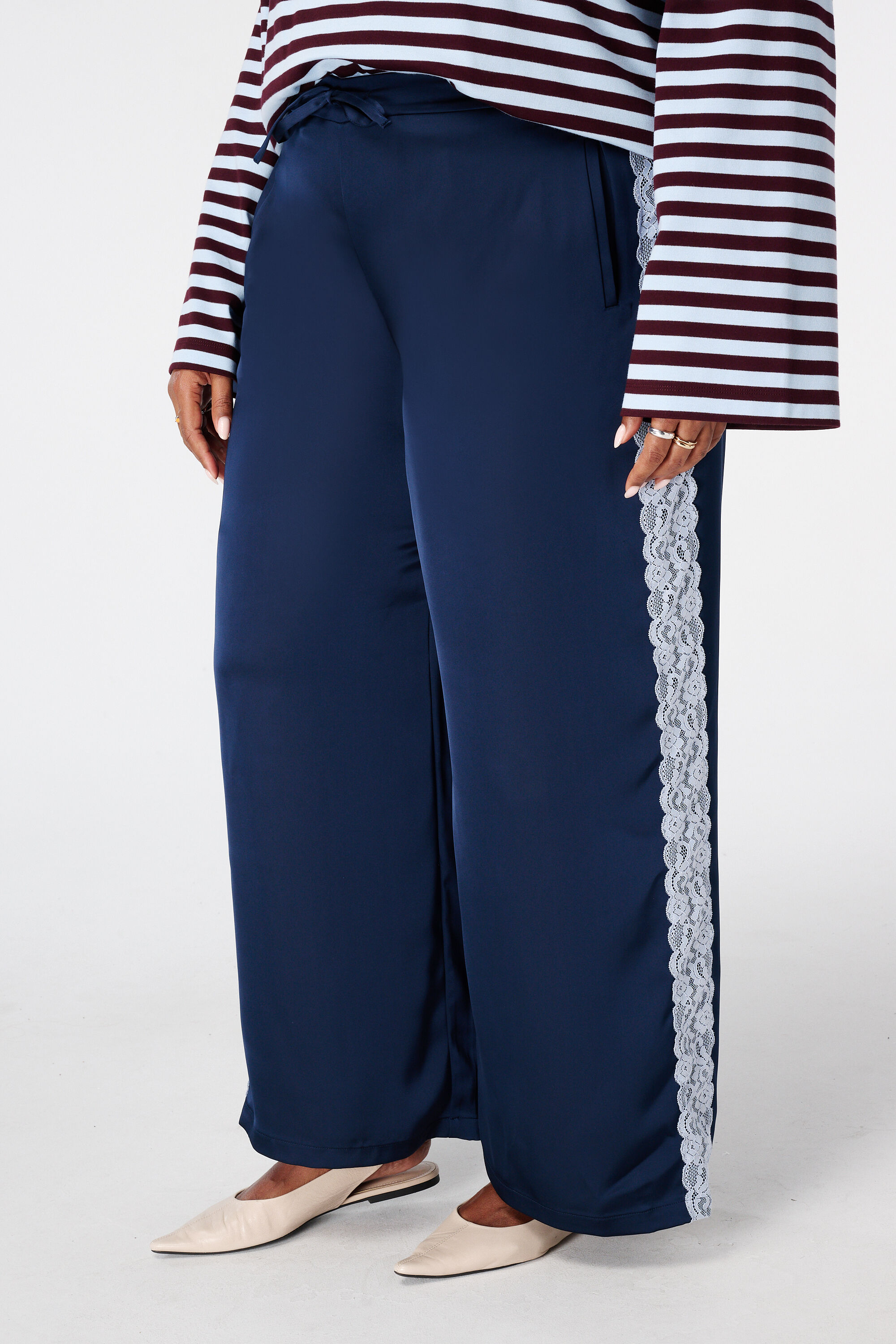 Broek met kanten zijkant image number 5