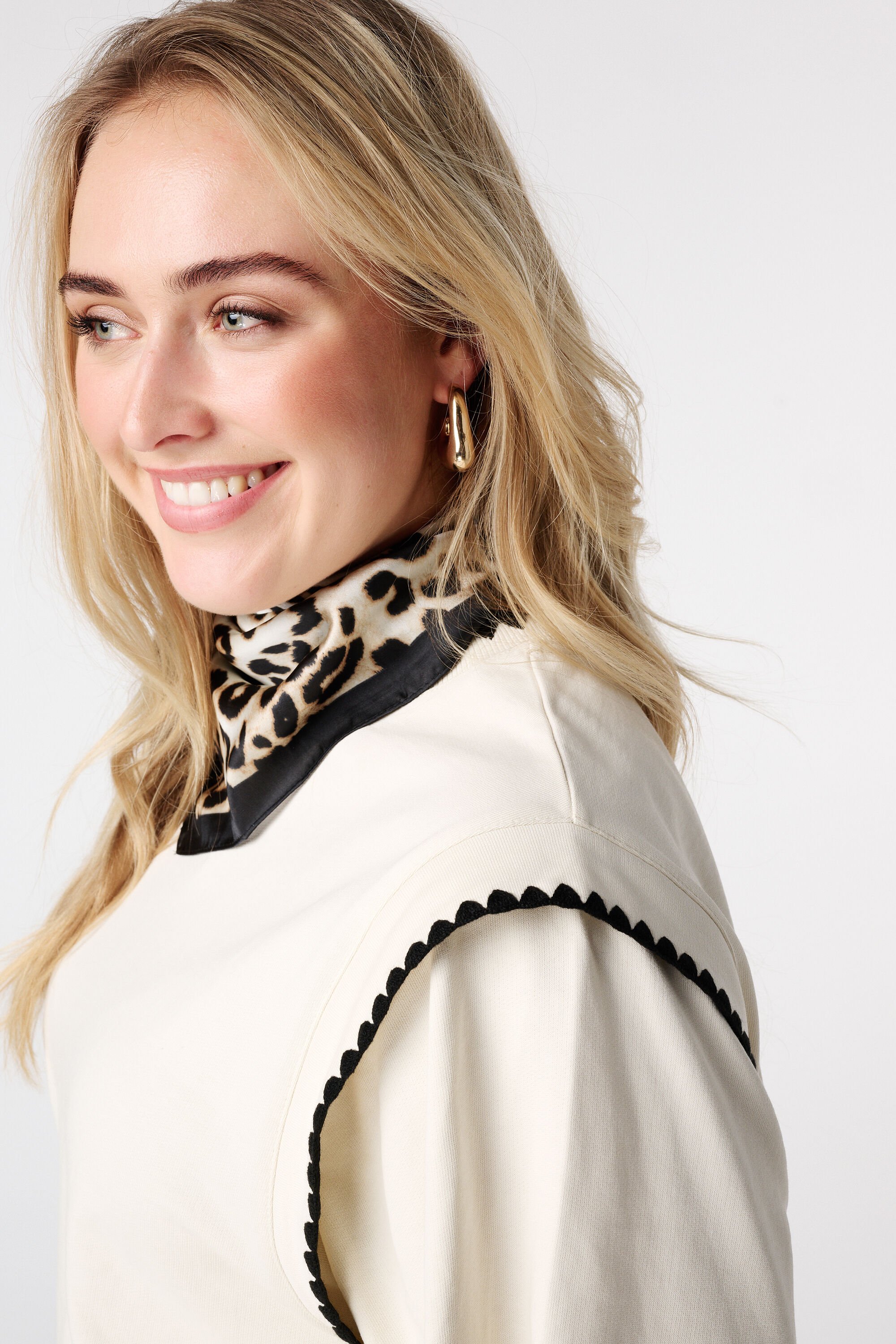 Trui met contrastboorden image number 4