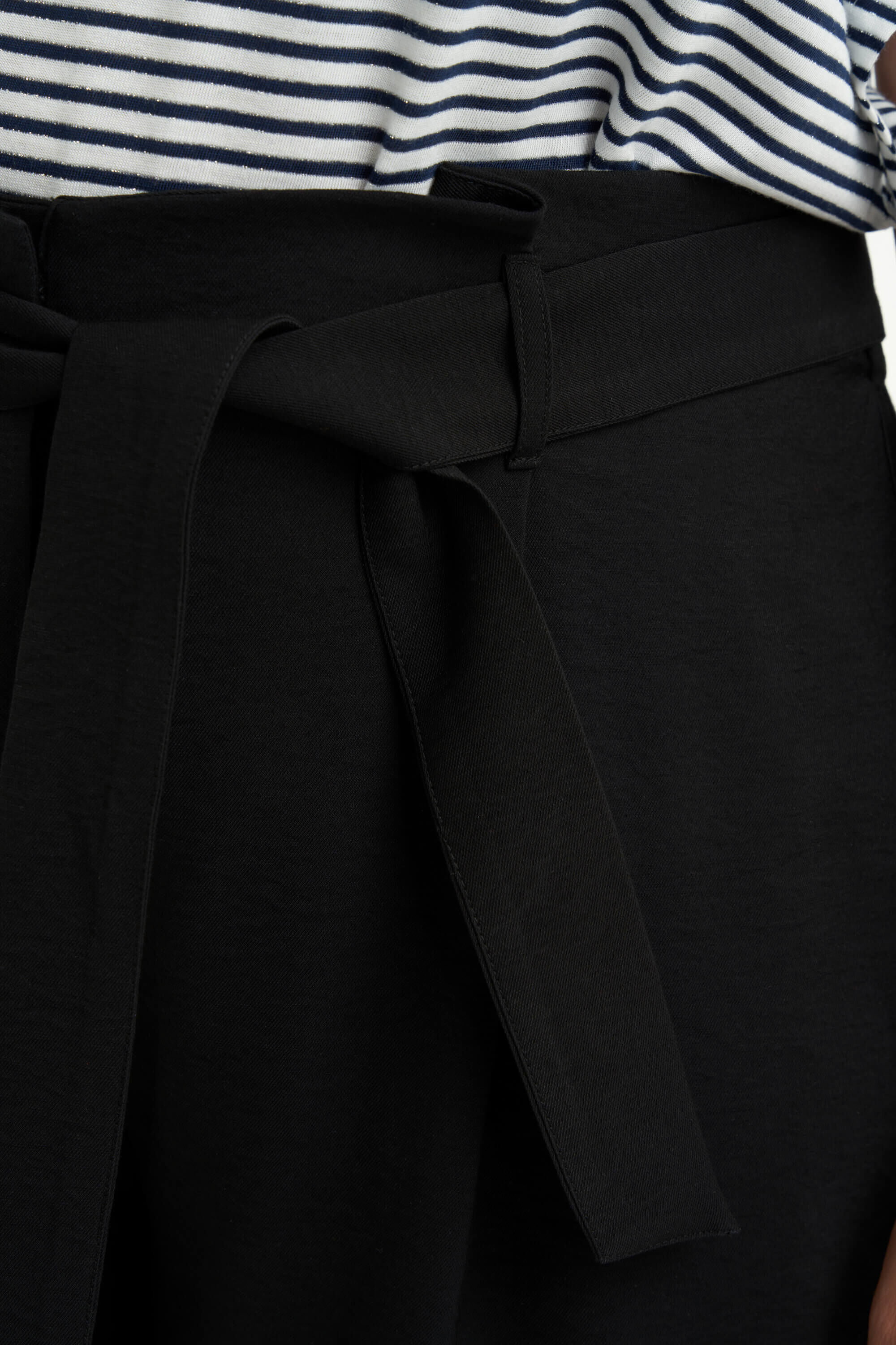 Short met ceintuur image number 6