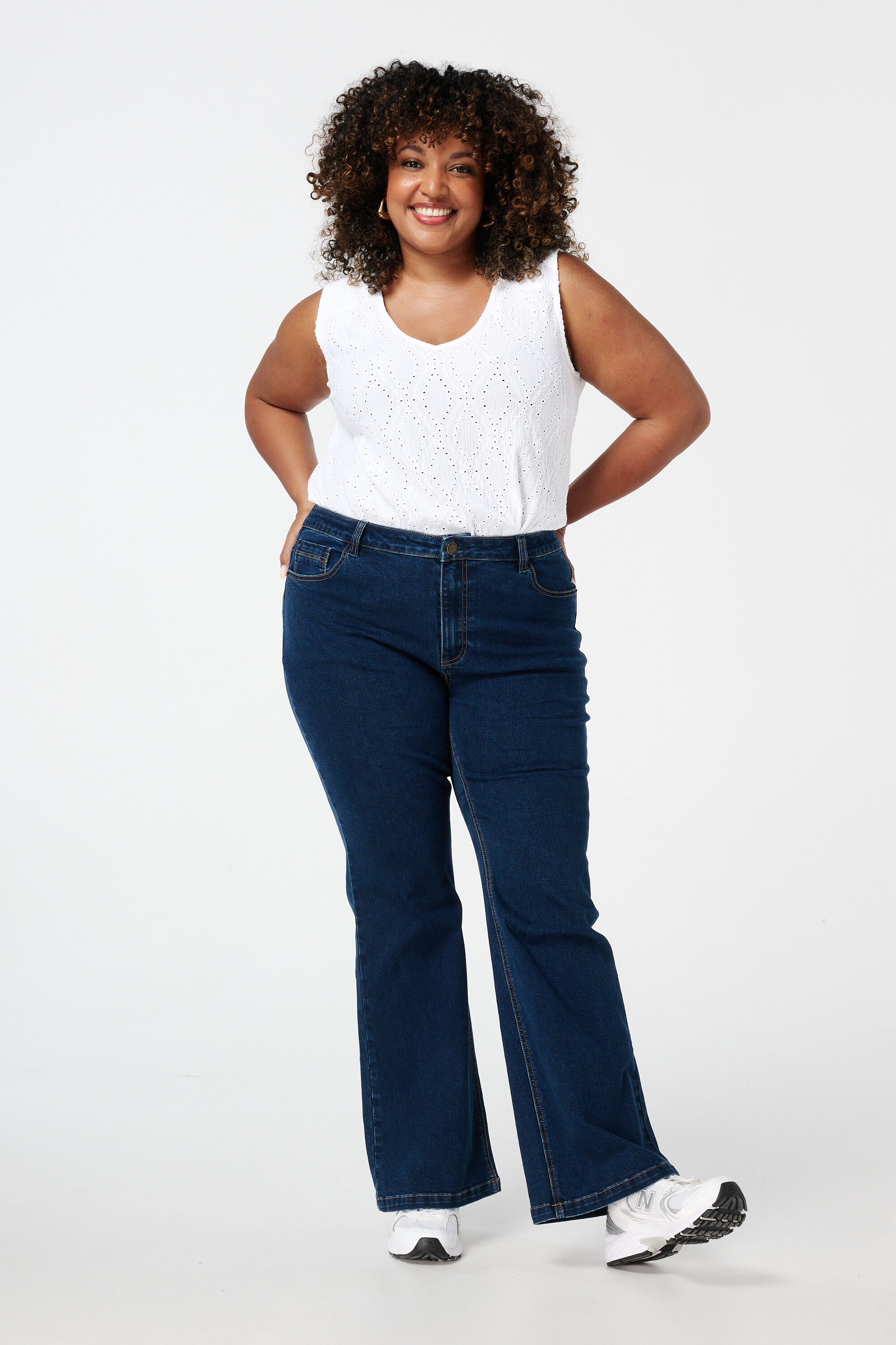 Mouwloze top met kantstructuur image number 5