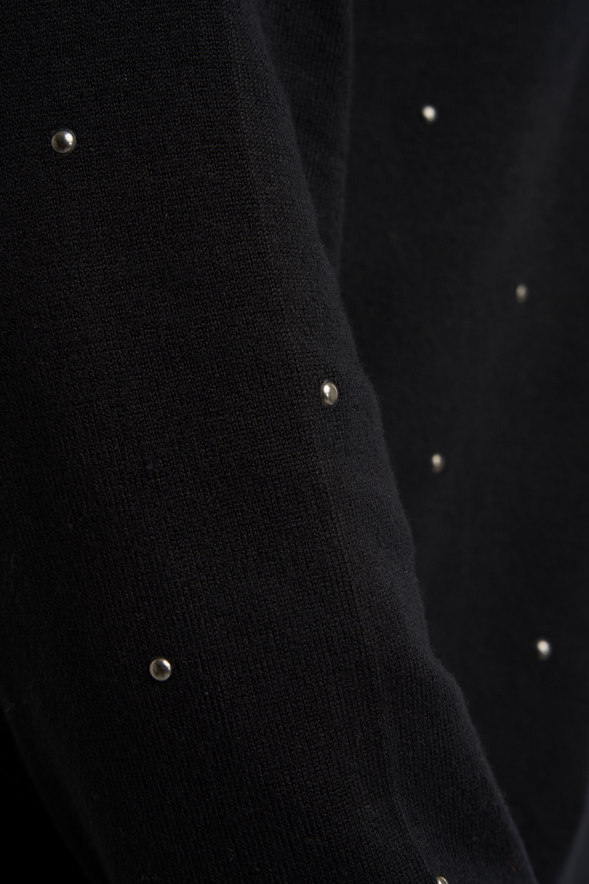 Vest met studs  image number 5