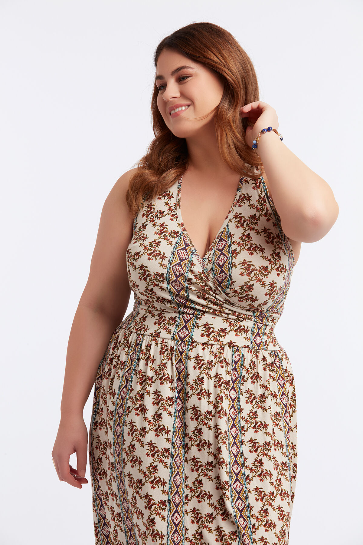 Lange jurk met halterdetail image number 3