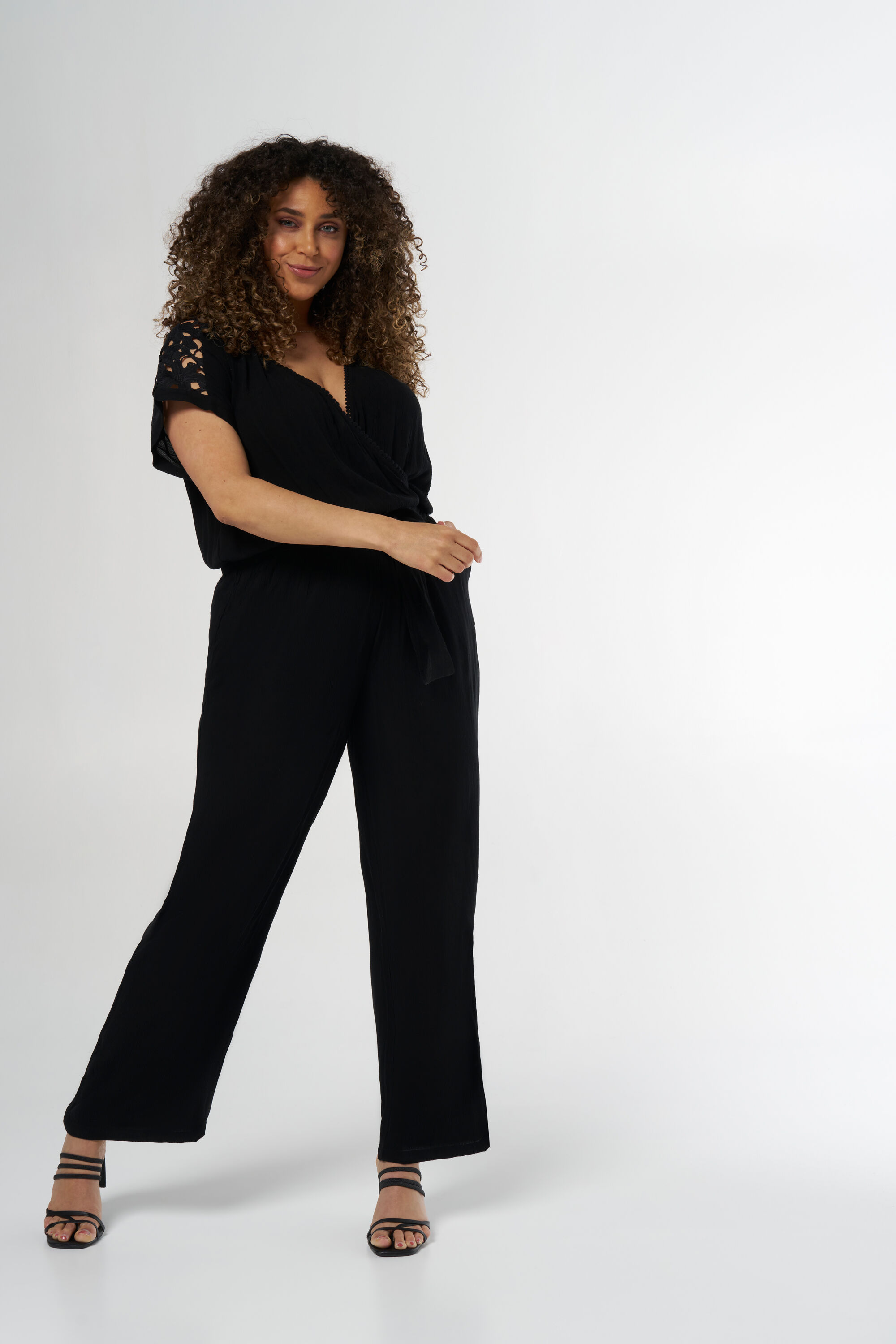 Jumpsuit met details image number 0