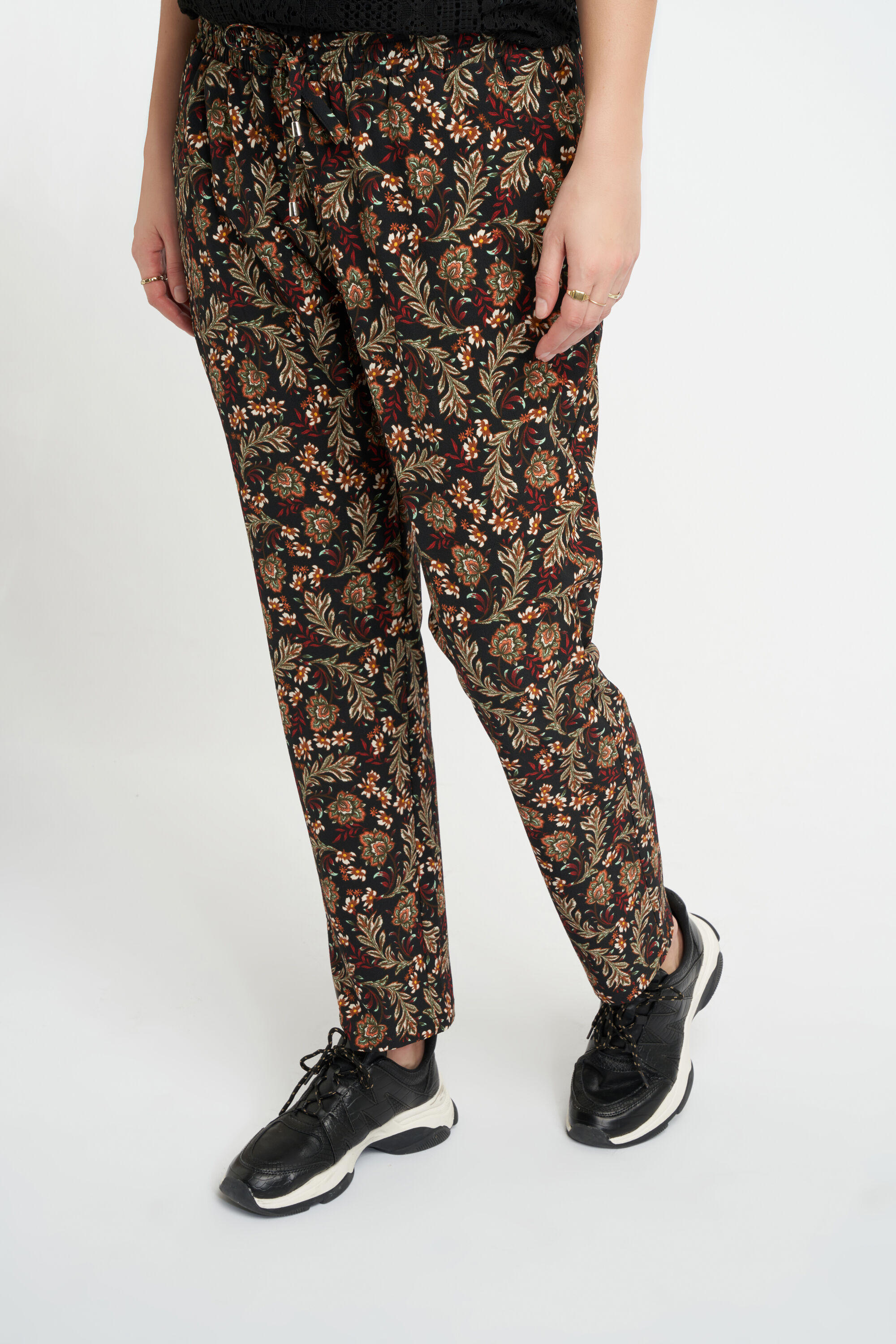 Losvallende broek image number 4