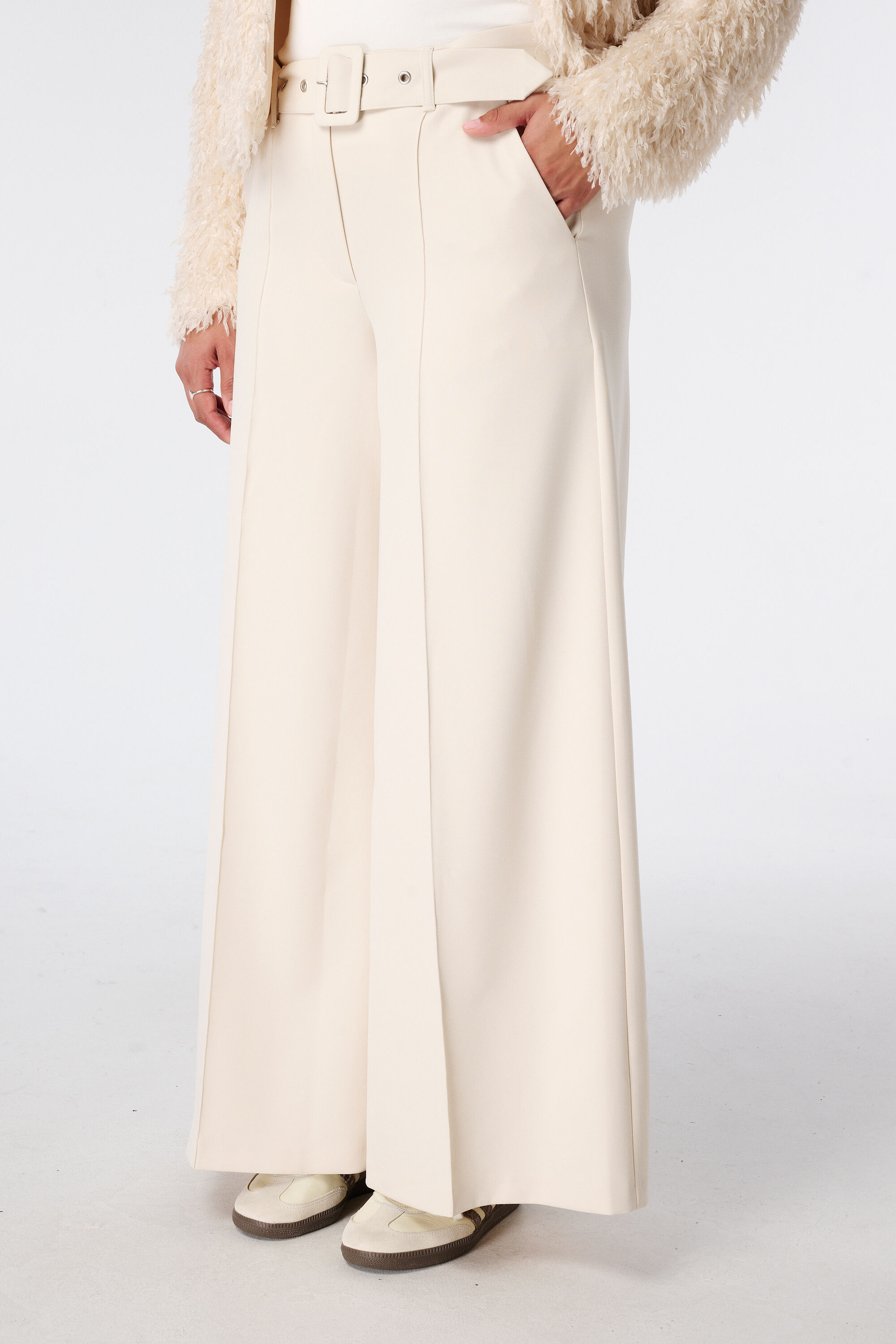 Wide leg pantalon met ceintuur image number 3