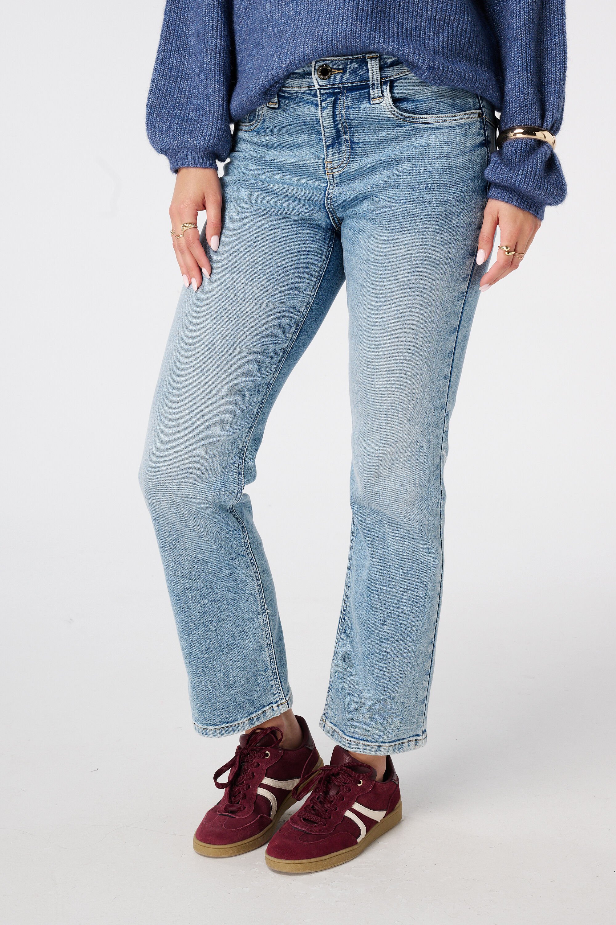 Straight leg jeans image number 5