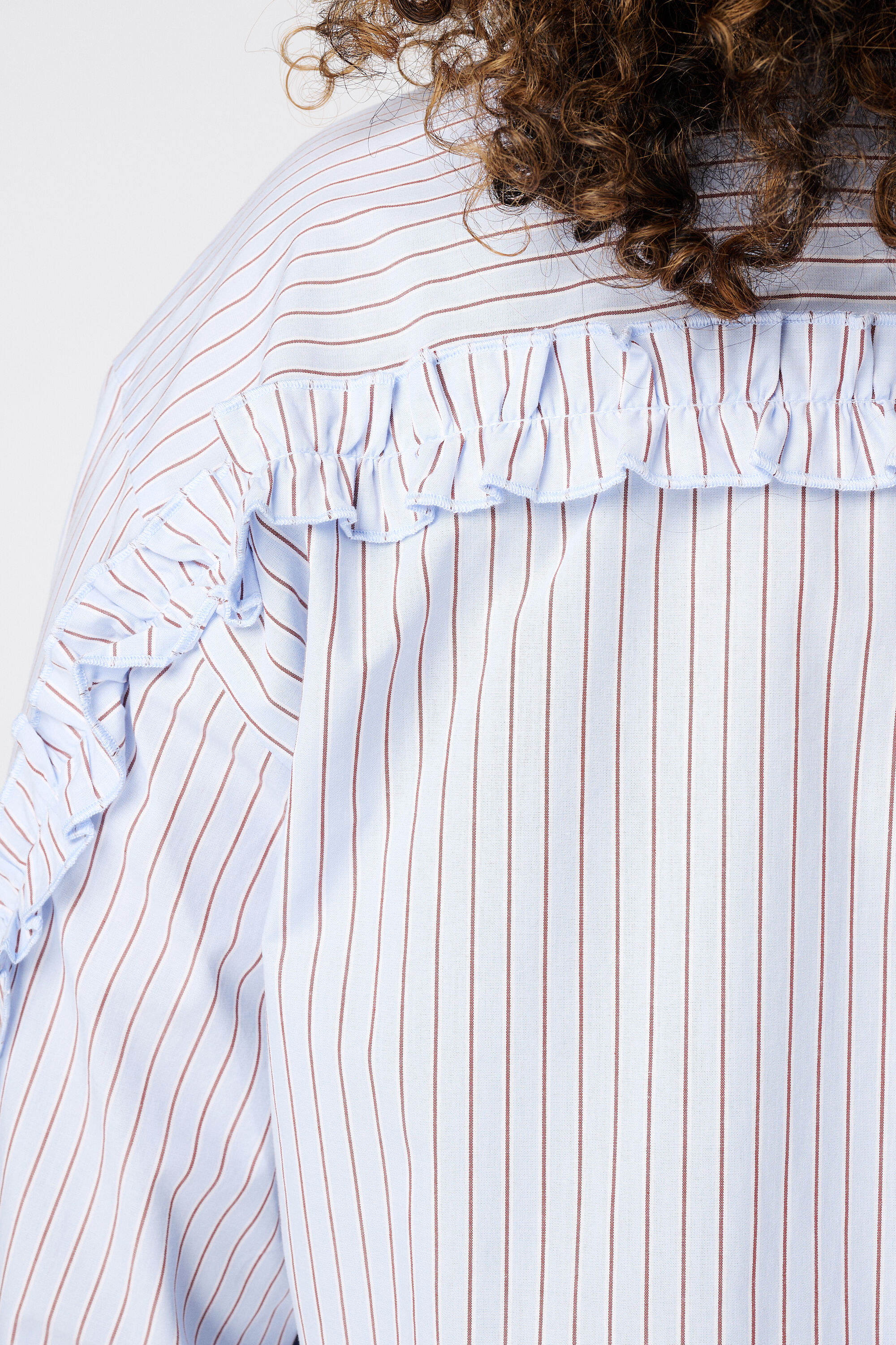 Gestreepte blouse met volants image number 6
