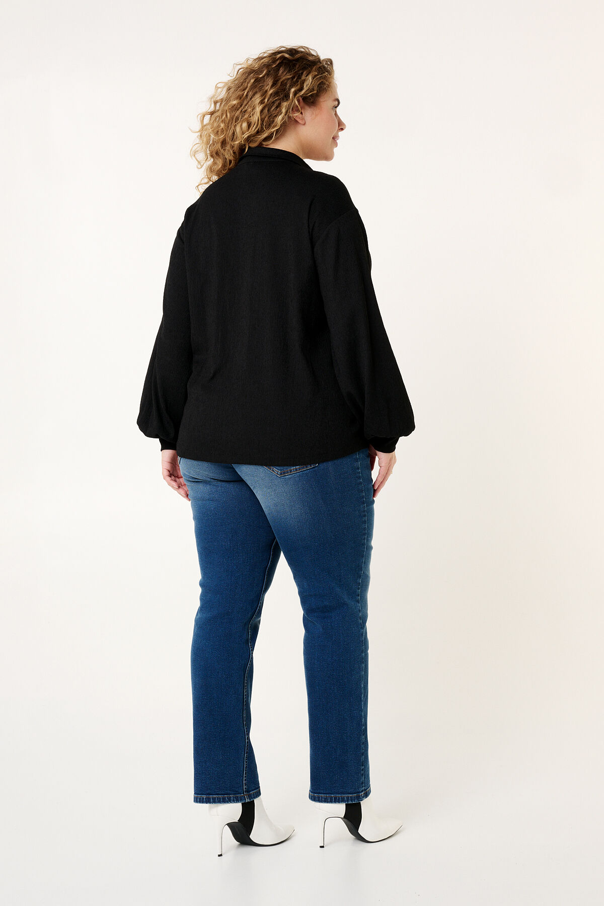 Top met knoopjes image number 3