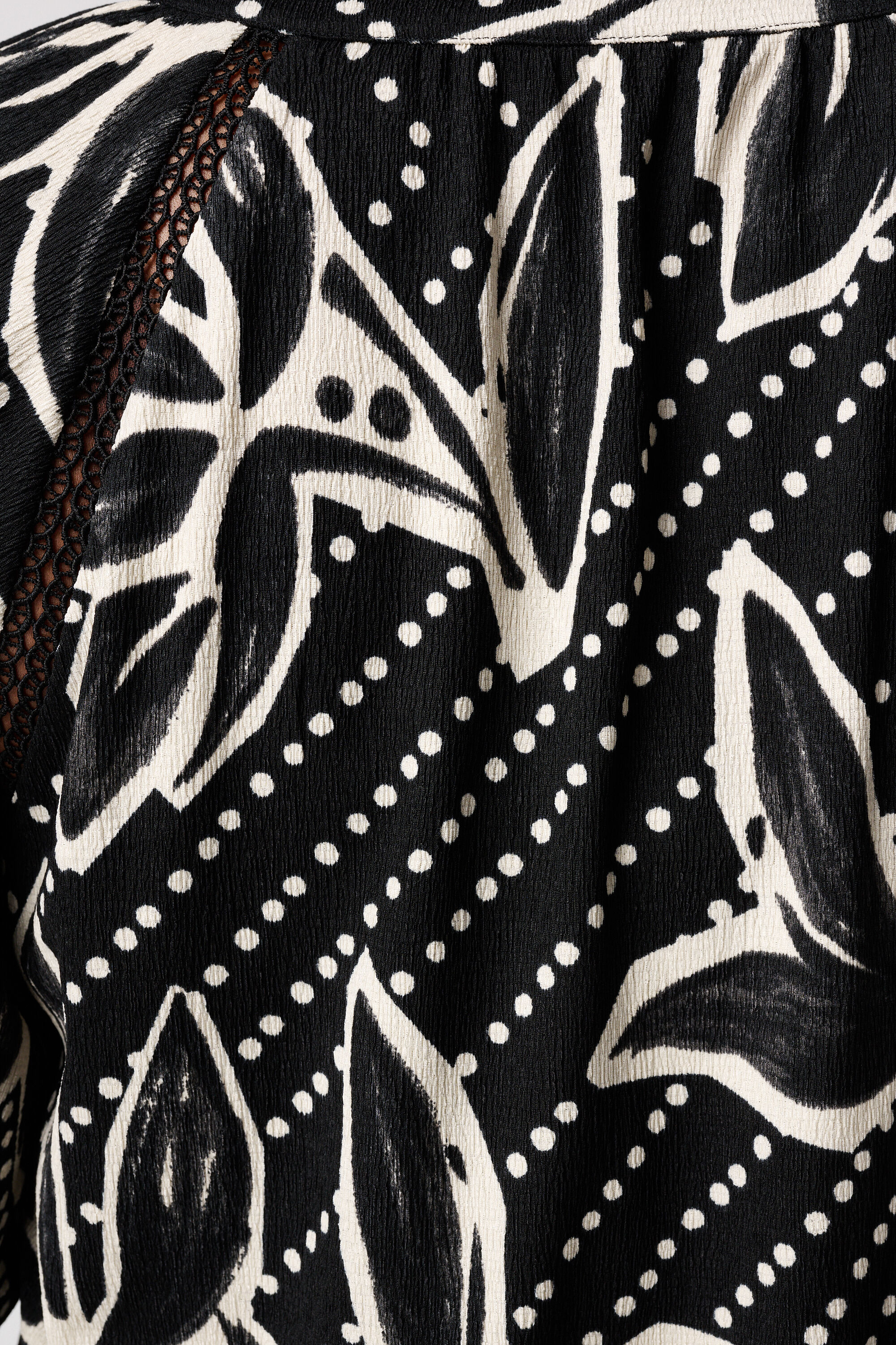 Top met vlindermouwen image number 6