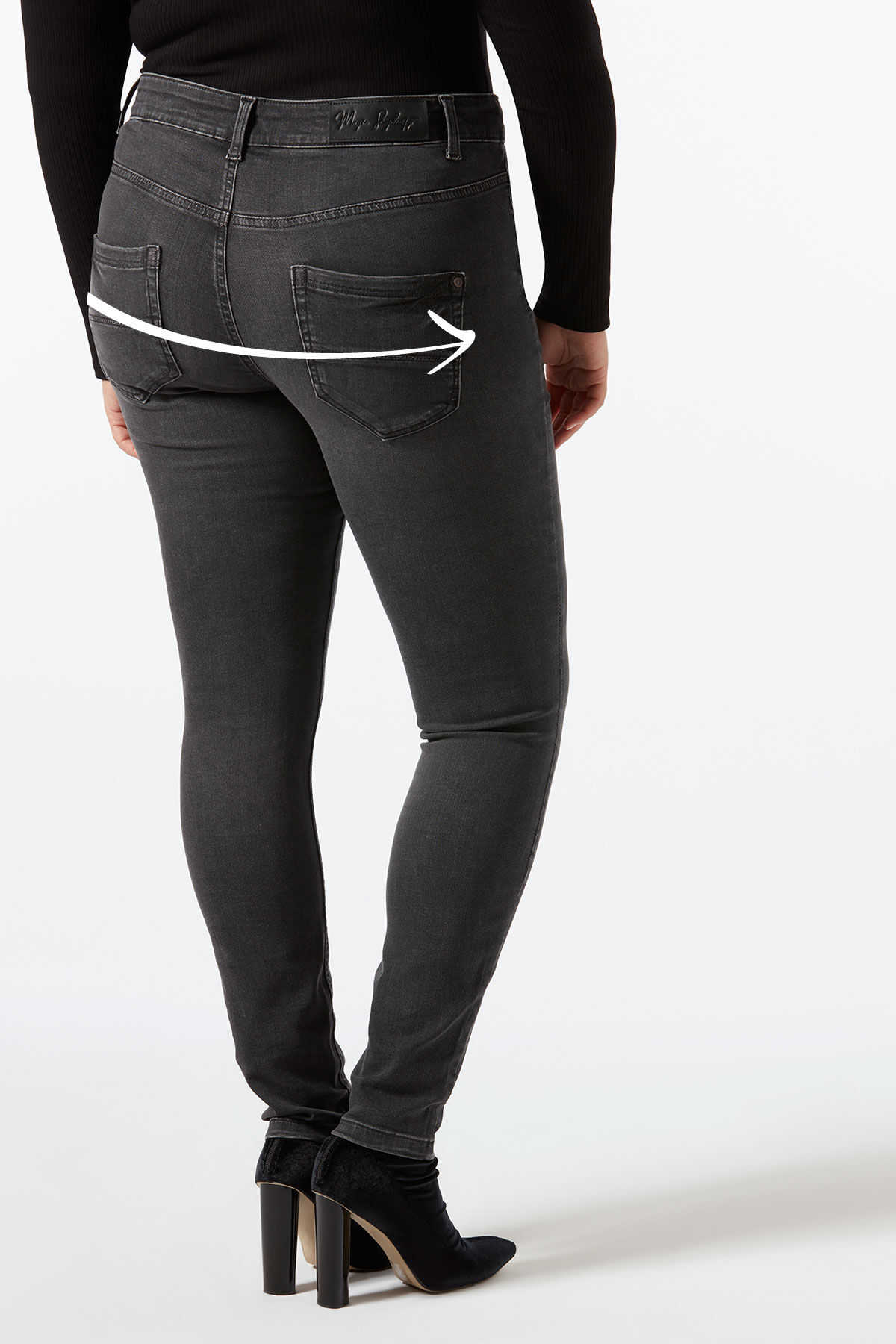 Magic Simplicity Skinny leg SHAPING jeans image number 5