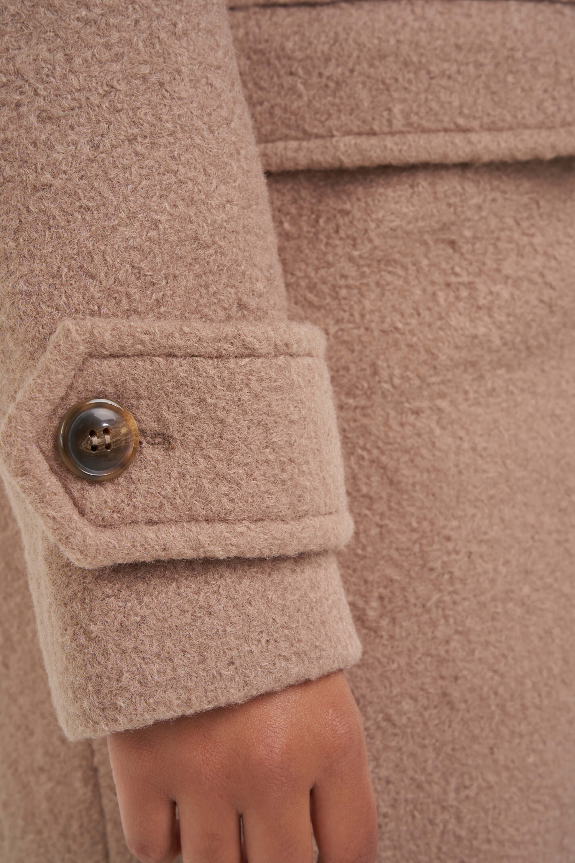 Oversized mantel image number 6