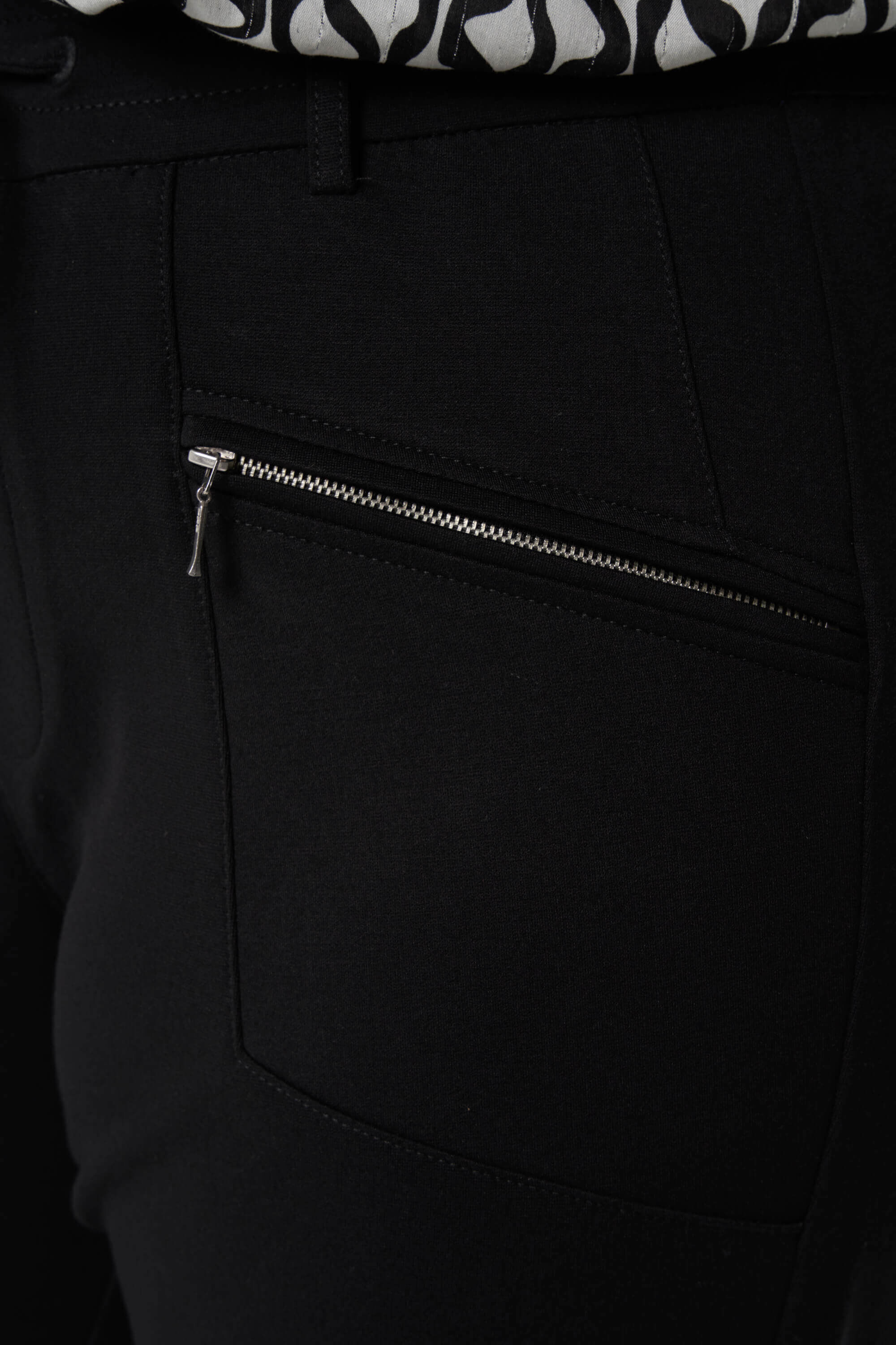 Broek met ritsdetails image number 4