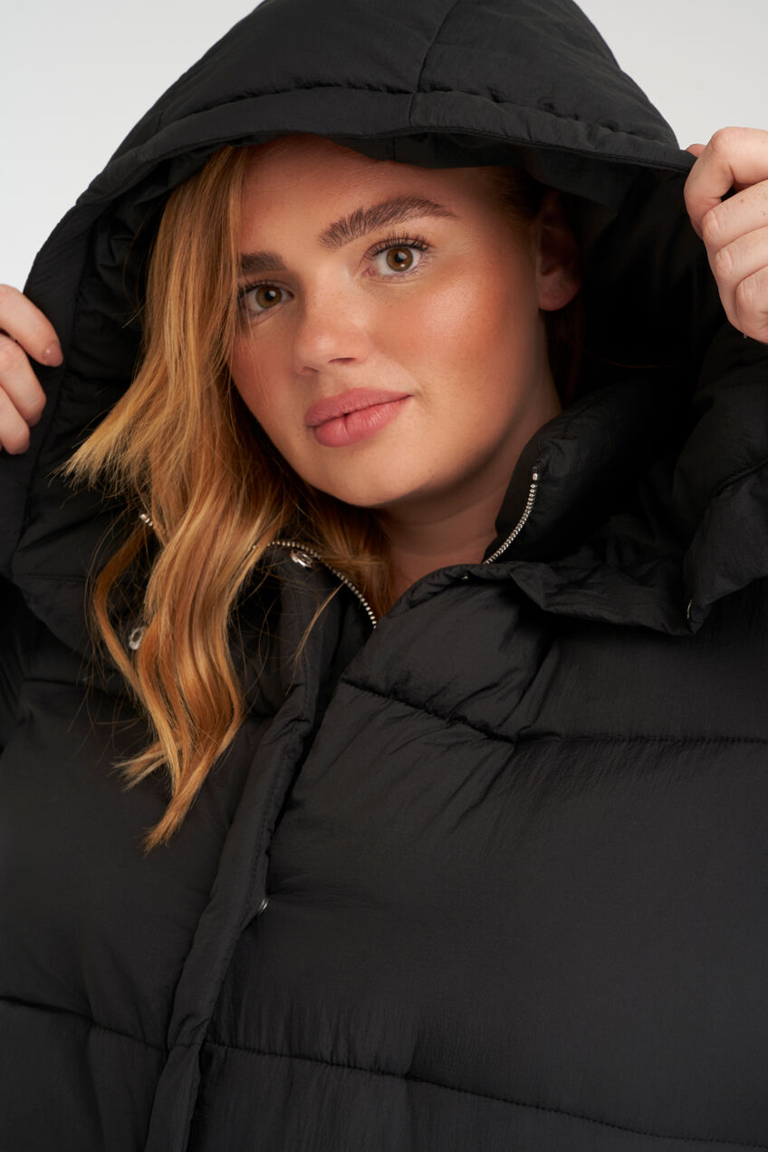 Lange gewatteerde jas met capuchon image number 4