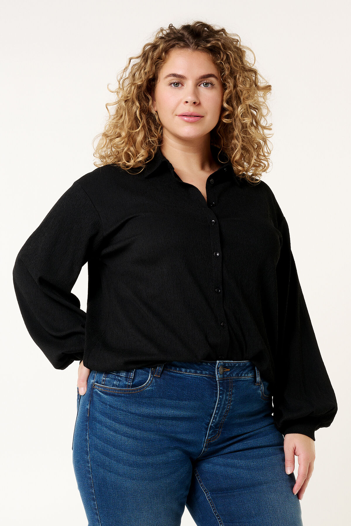 Top met knoopjes image number 6