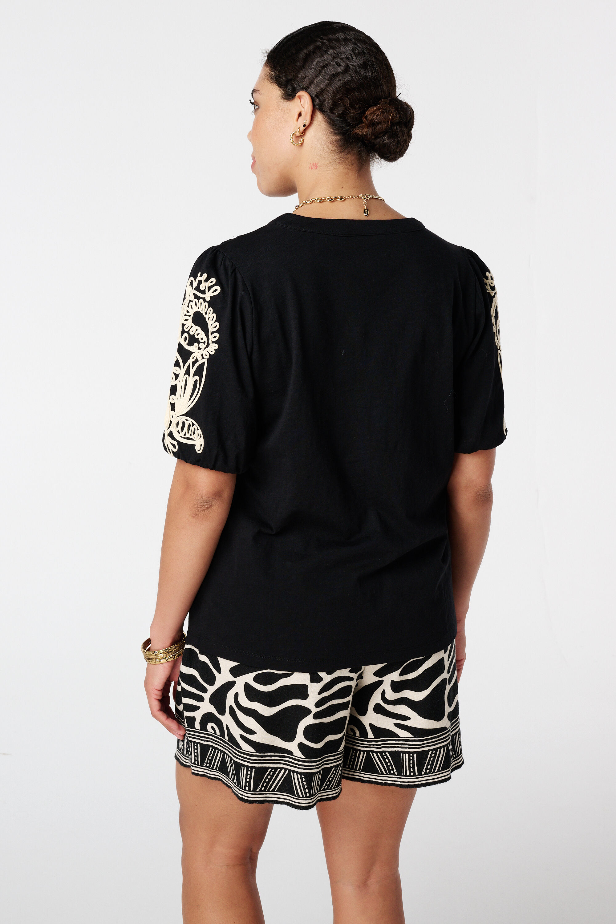 Top met geborduurde mouwen image number 3