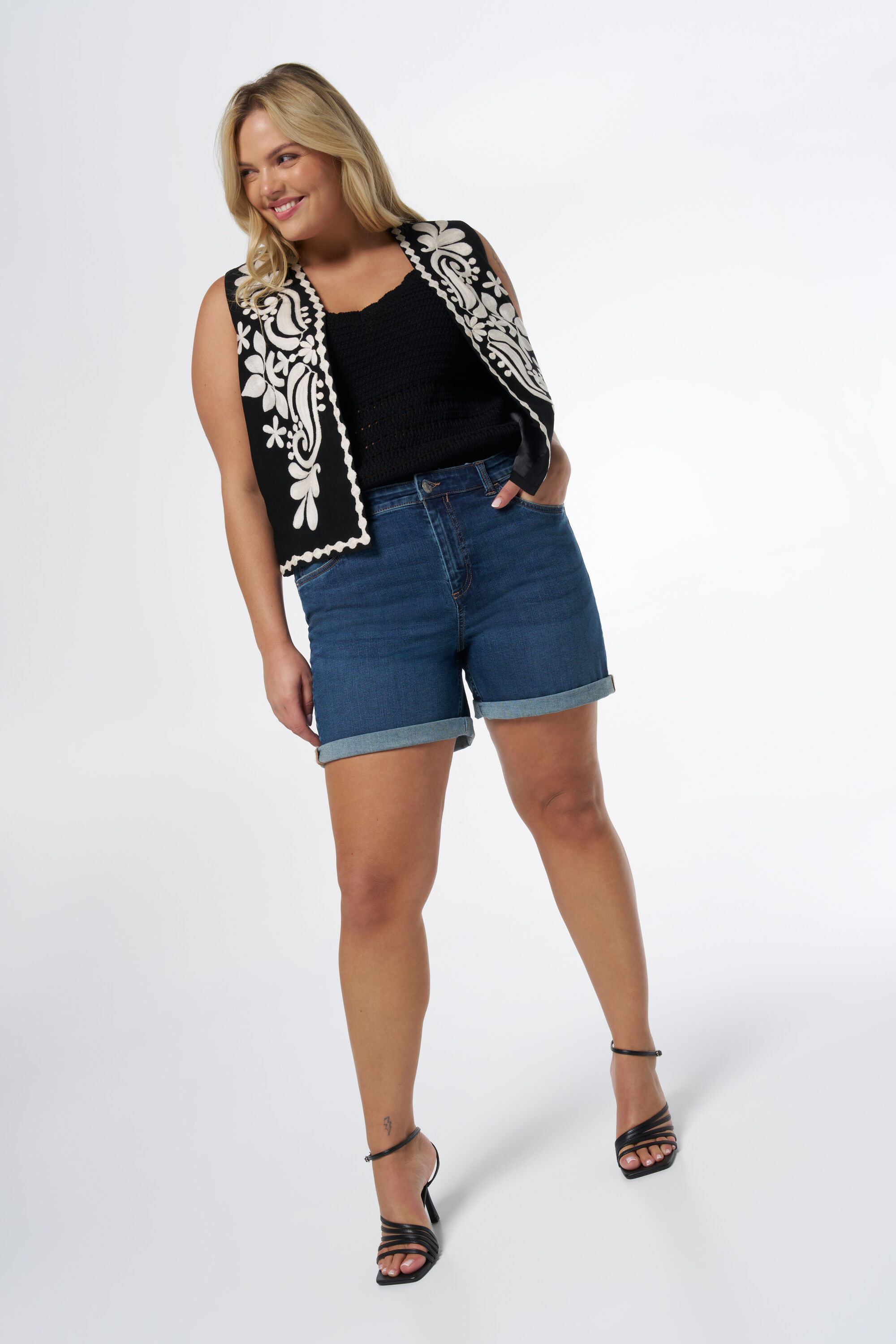 Gilet met borduursels image number 5