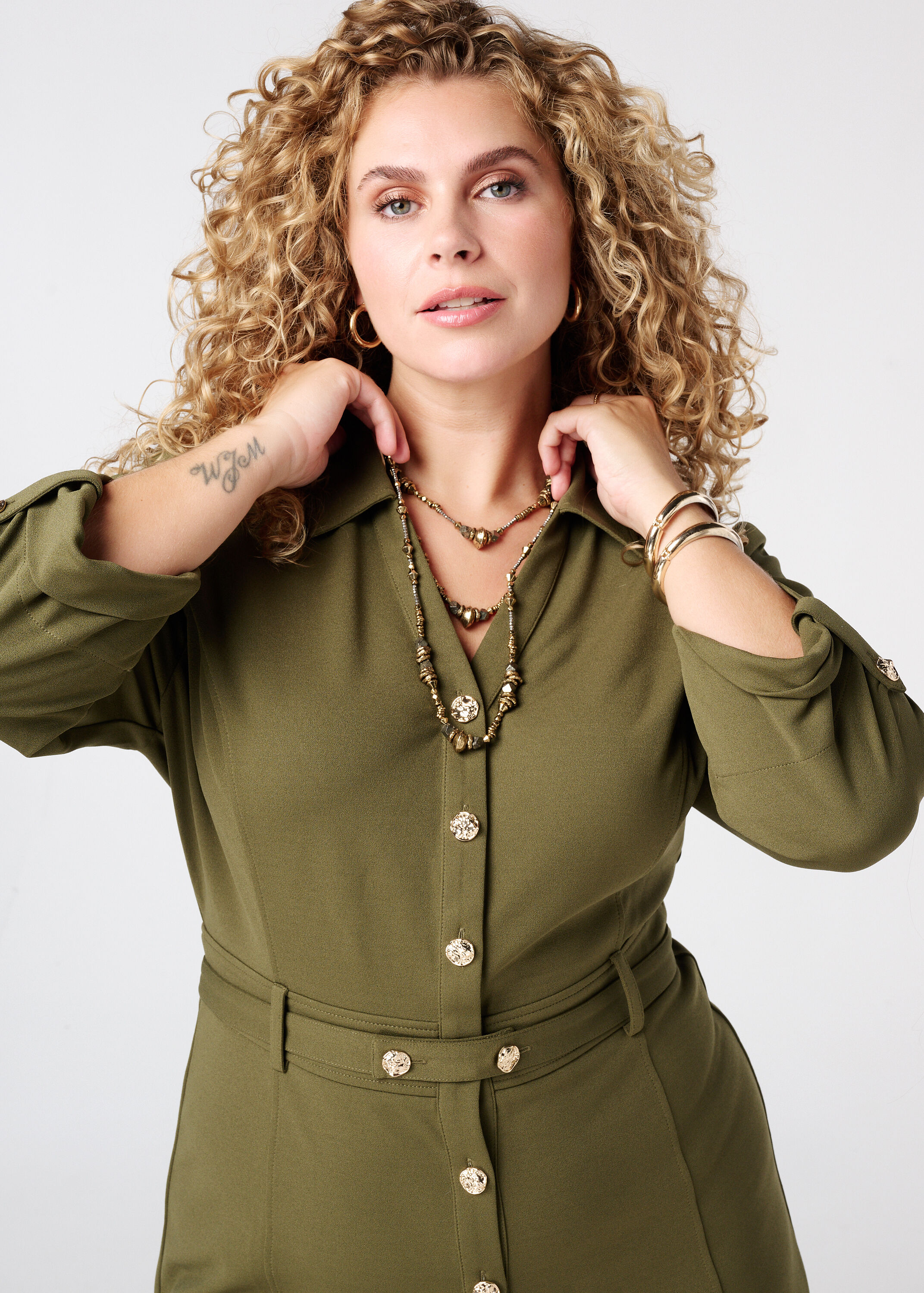 Jurk met sierknopen image number 4