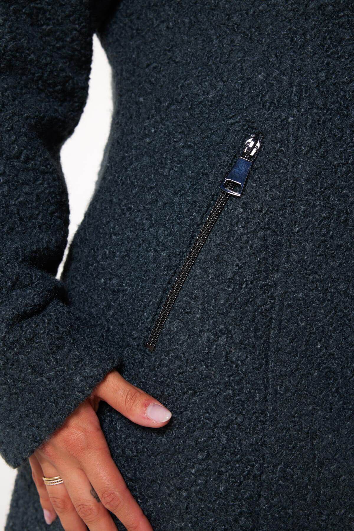 Boucl&eacute; jas image number 5