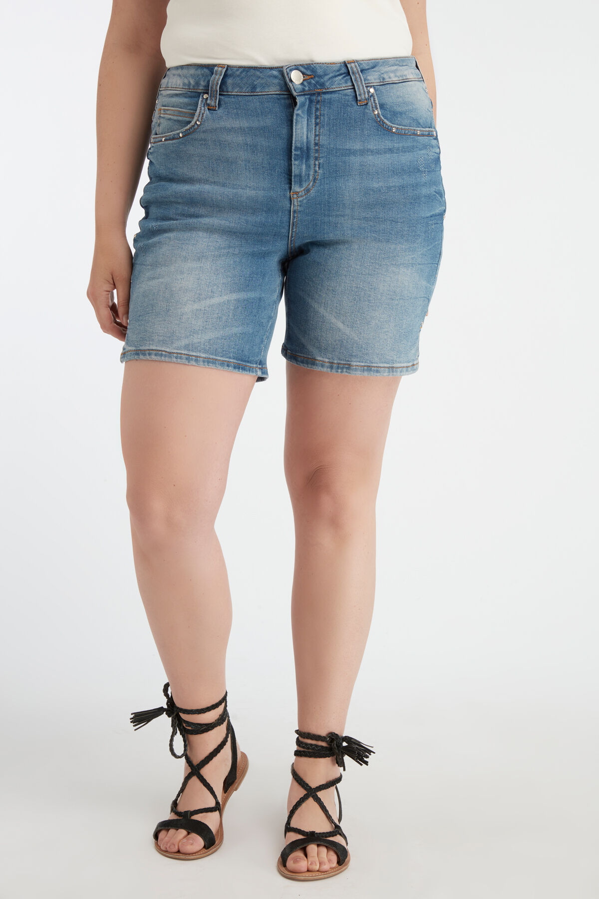 Short met studs image number 3