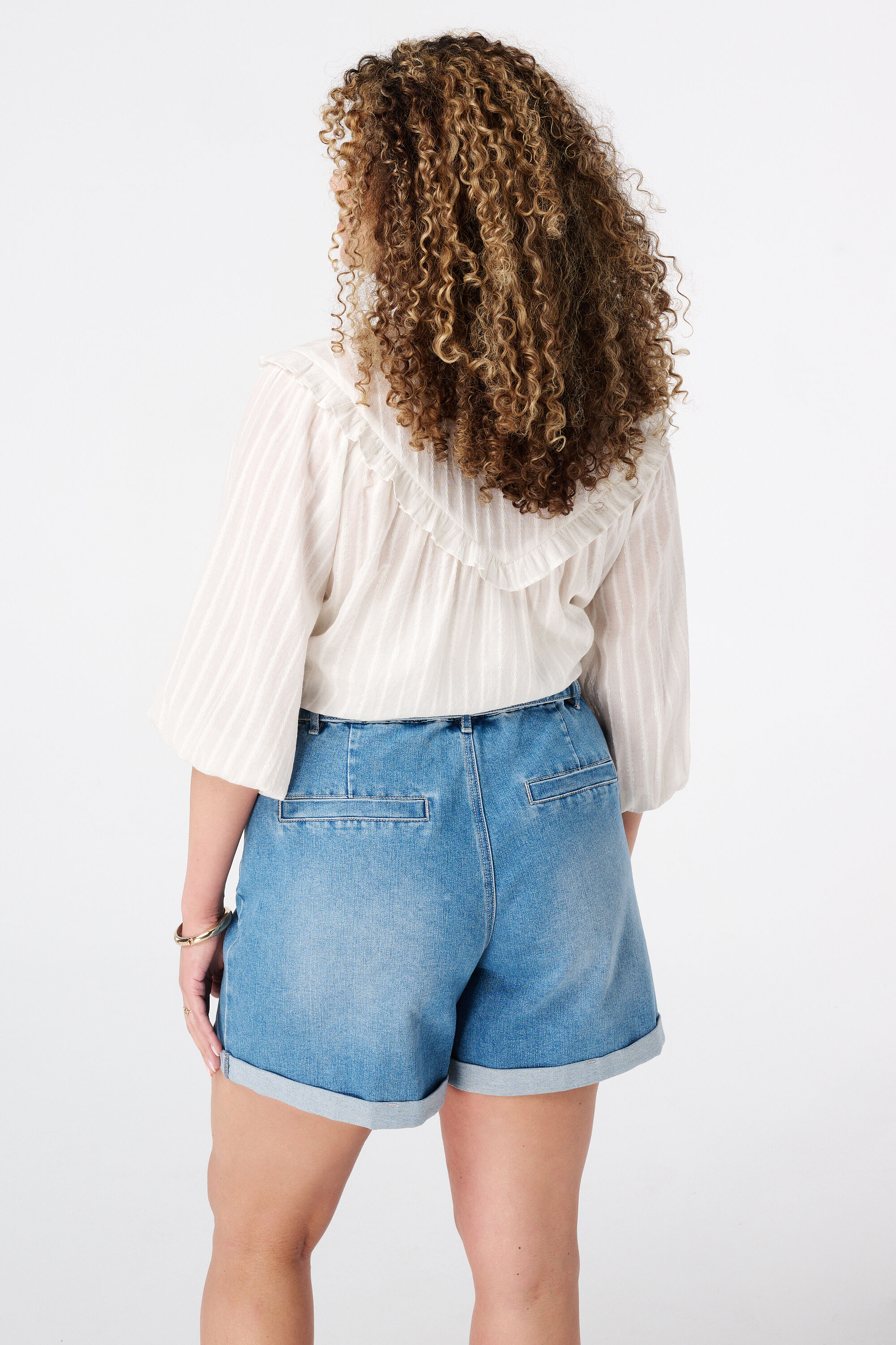 Denim shorts met ceintuur image number 3