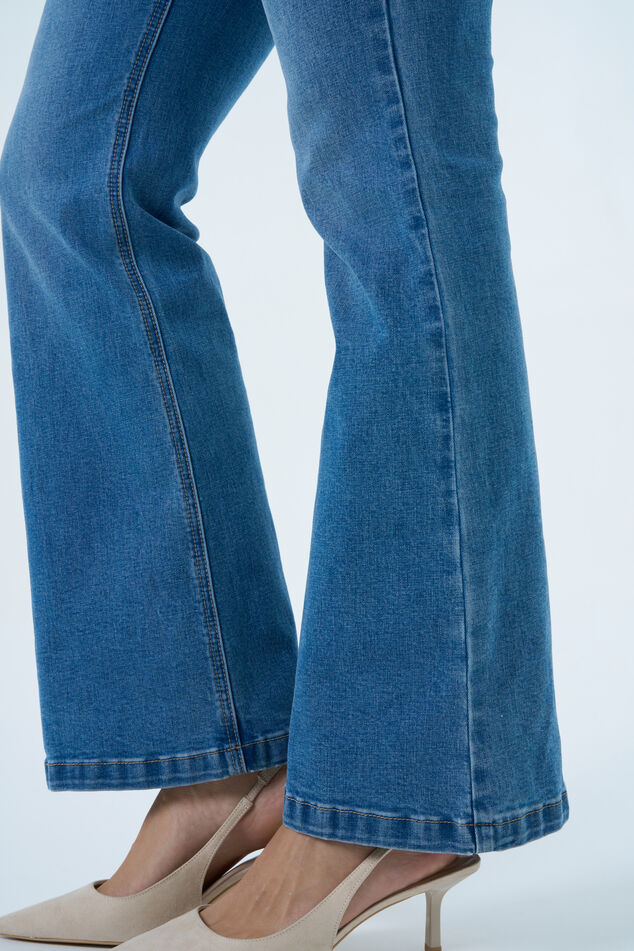 Flared jeans image number 4