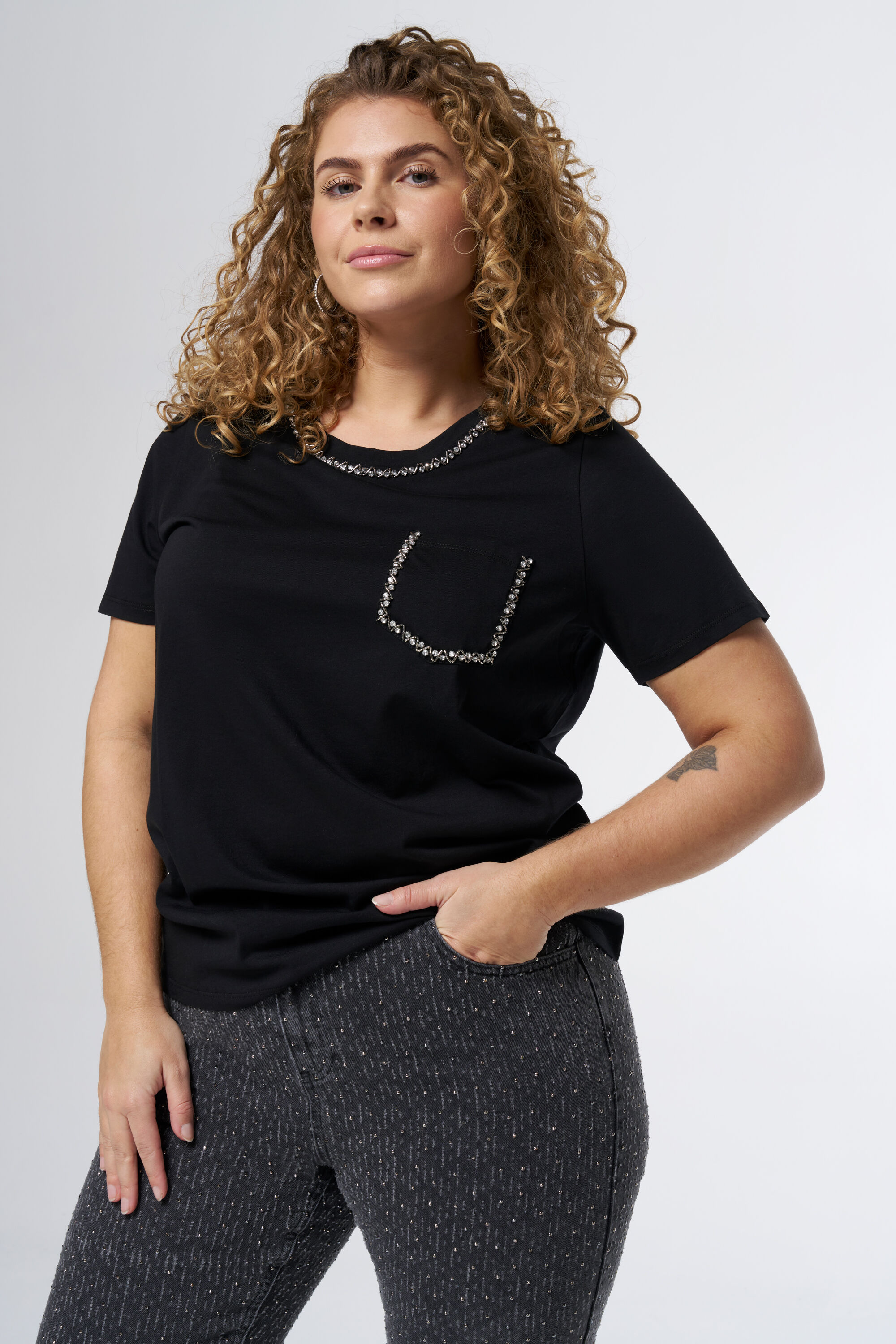 T-shirt met kraaltjes image number 6